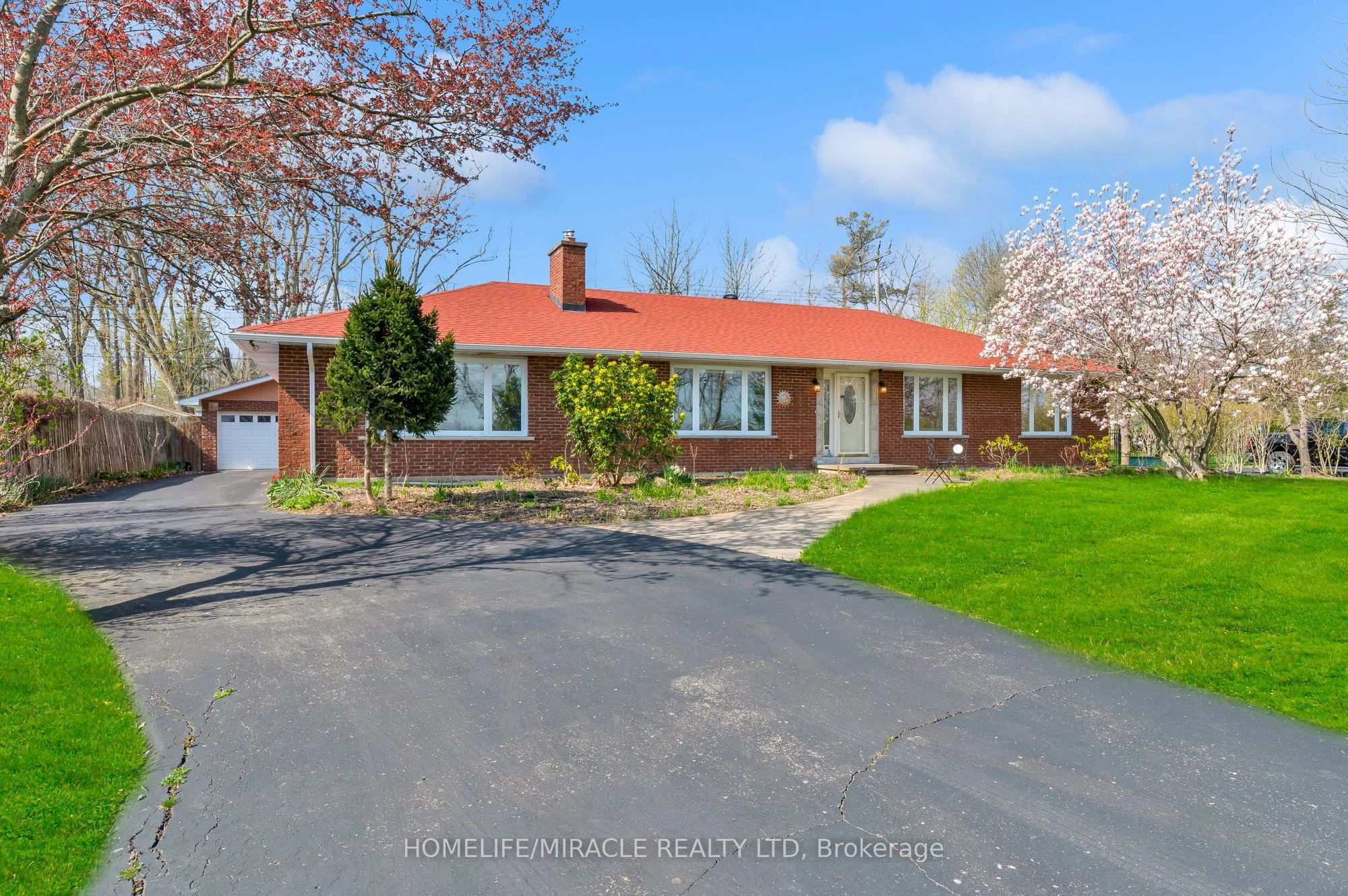 3035 Niagara Parkway, Fort Erie, ON L2A 5M4