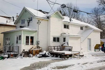 Triplex in Timmins