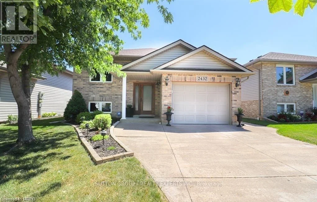 2432 Festival Avenue, Windsor, ON N8P 1X7