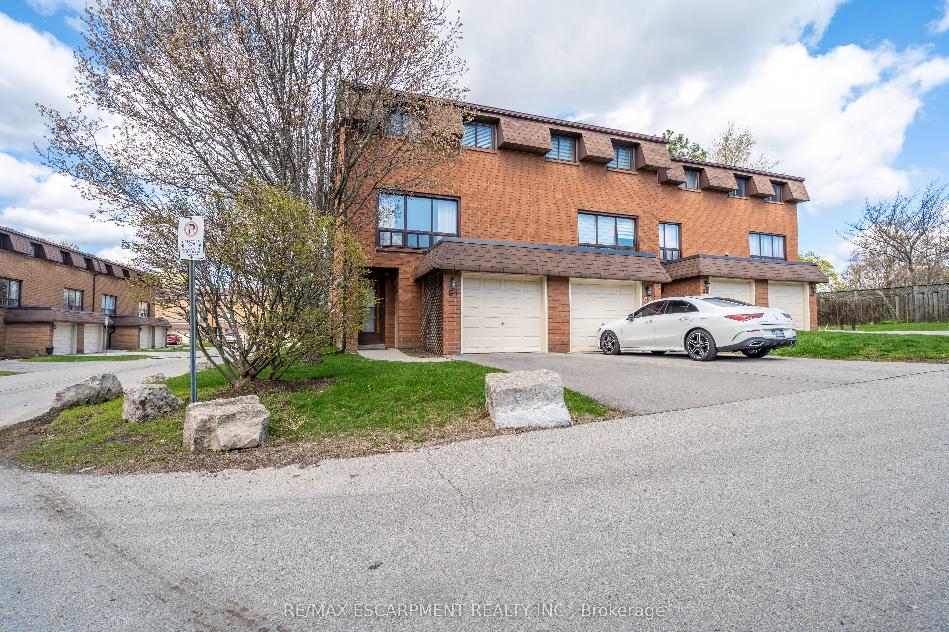 500 Stone Church Road W G1, Hamilton, On L9b 1r2