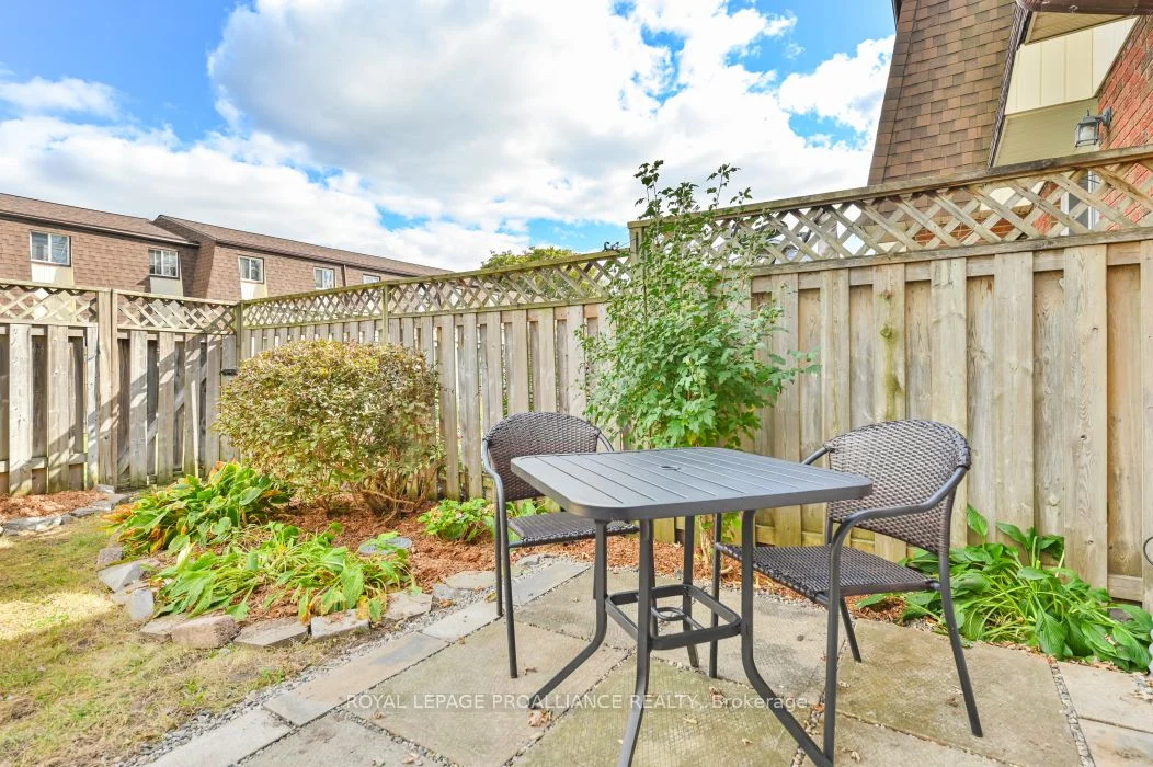 1-H Prince of Wales Drive, Belleville, ON K8P 2T5