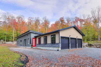 4308 Aspdin Road, Muskoka Lakes, On P0b 1n0
