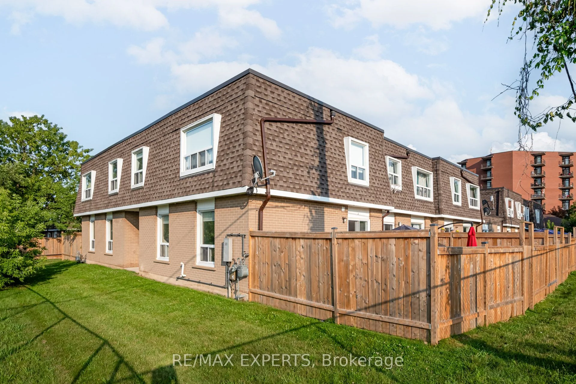 766 Walter Street #J, Cambridge, ON N3H 4P3