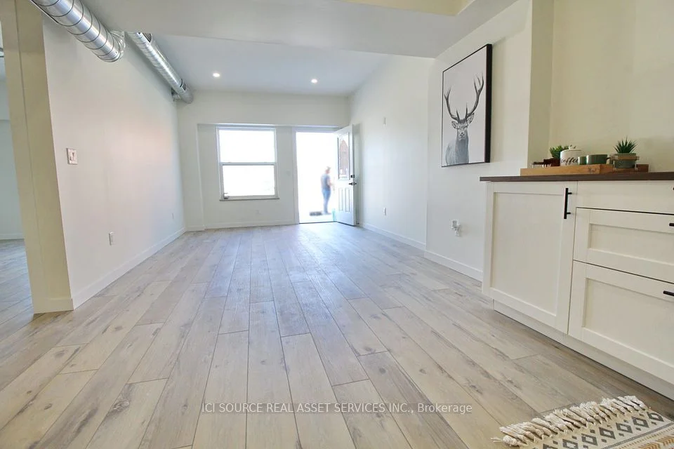 2 Talbot Street S Unit 10, Essex, ON N8M 1A7