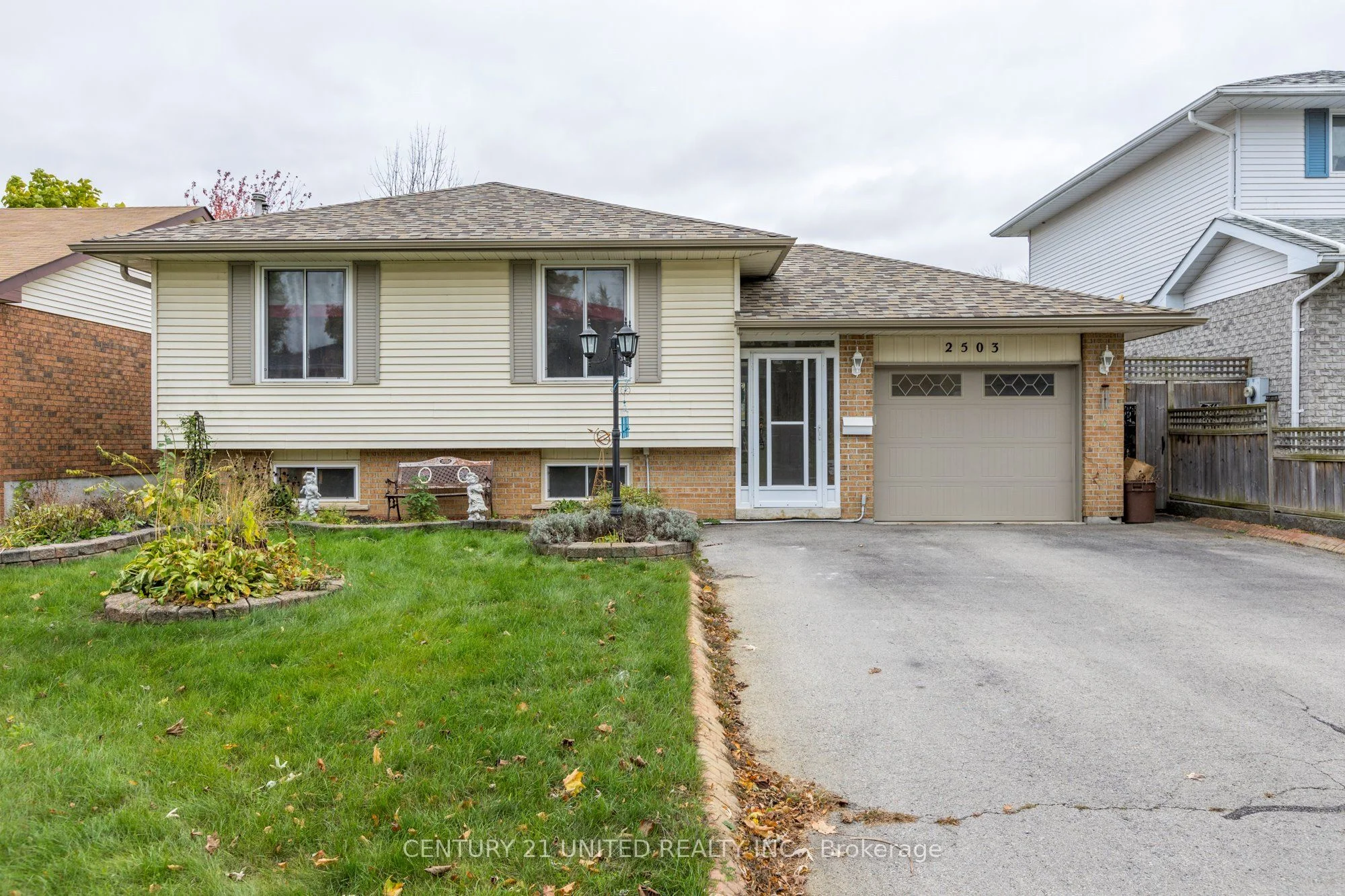 2503 Farmcrest Avenue, Peterborough, On K9l 1r8