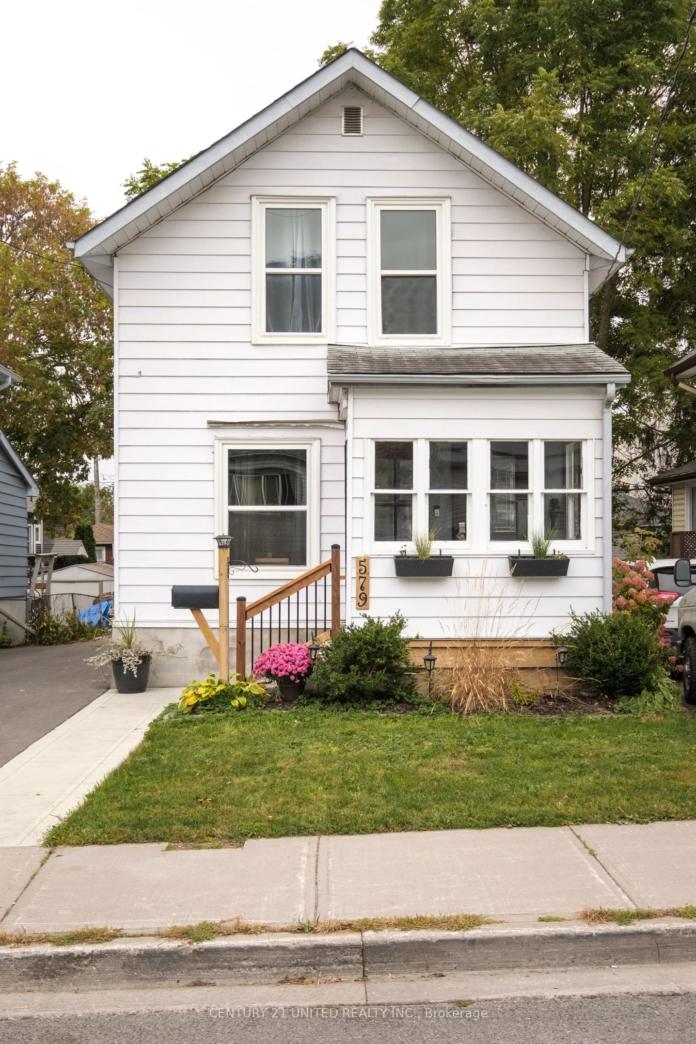 579 Paterson Street, Peterborough, On K9j 4p9