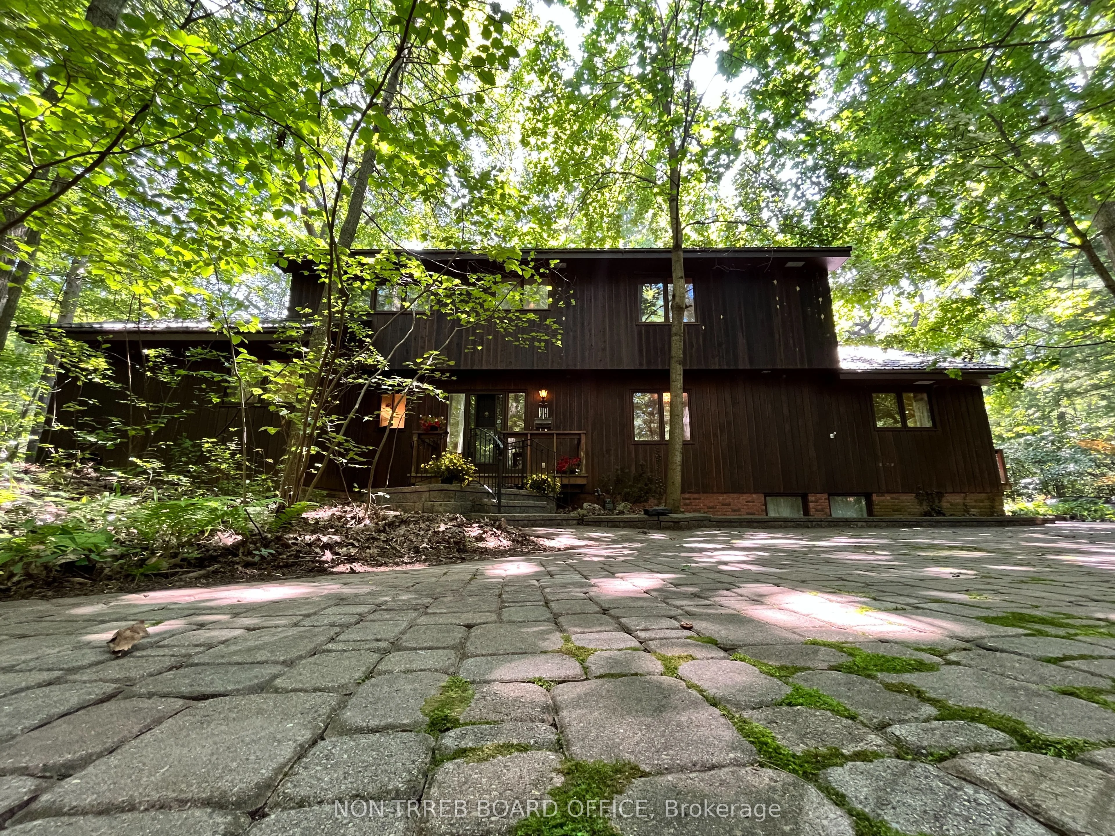 10321 DOGWOOD Crescent, Lambton Shores, ON N0M 1T0