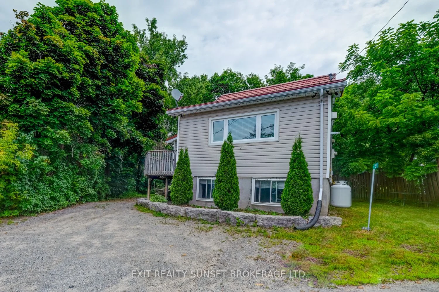 9 BIRCHCLIFF Avenue, Kawartha Lakes, ON K0M 1L0