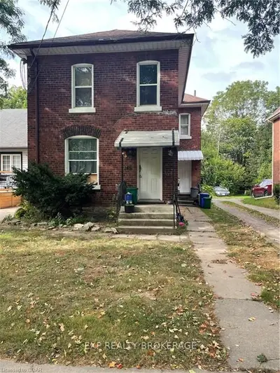 145 Erie Avenue, Brantford, On N3s 2g4