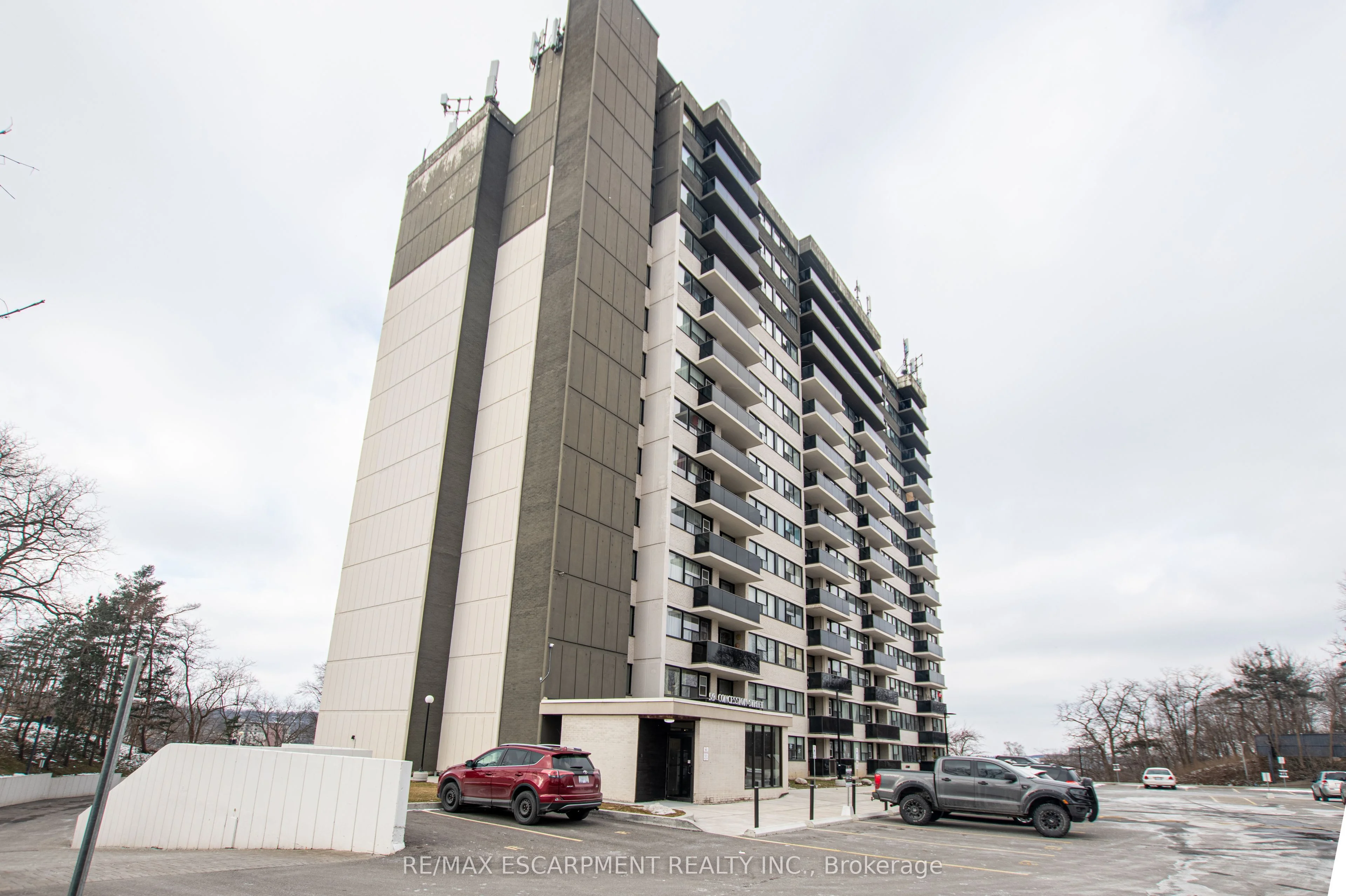 59 Concession Street 402, Cambridge, ON N1R 5Z6