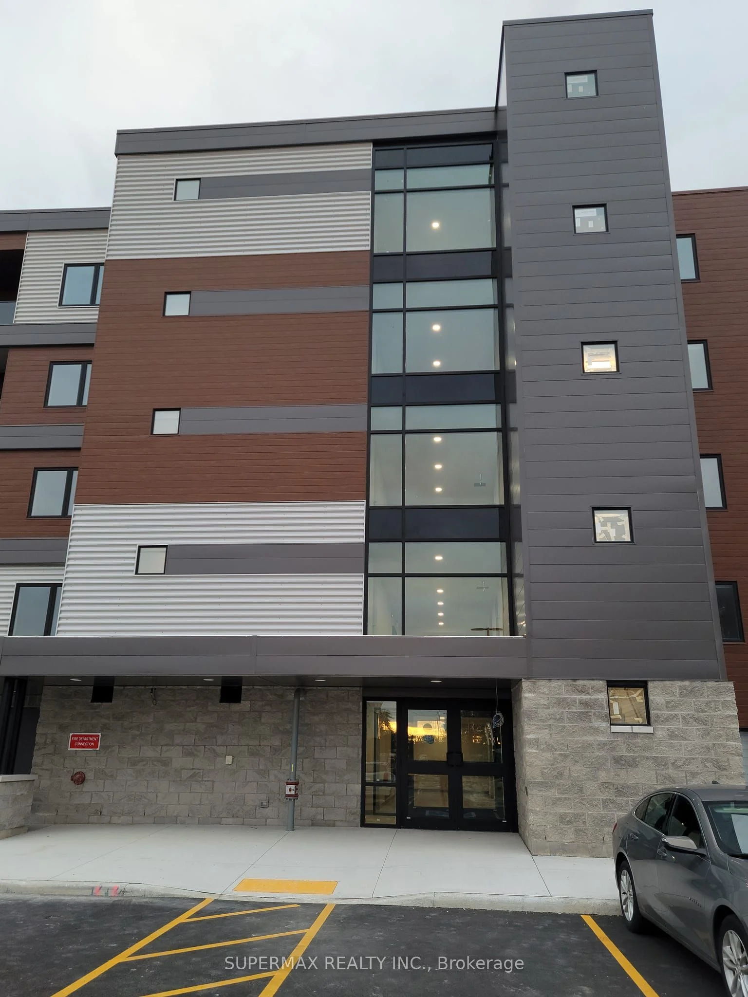 2550 Sandwich W. Parkway 301, Lasalle, On N9h 0n4