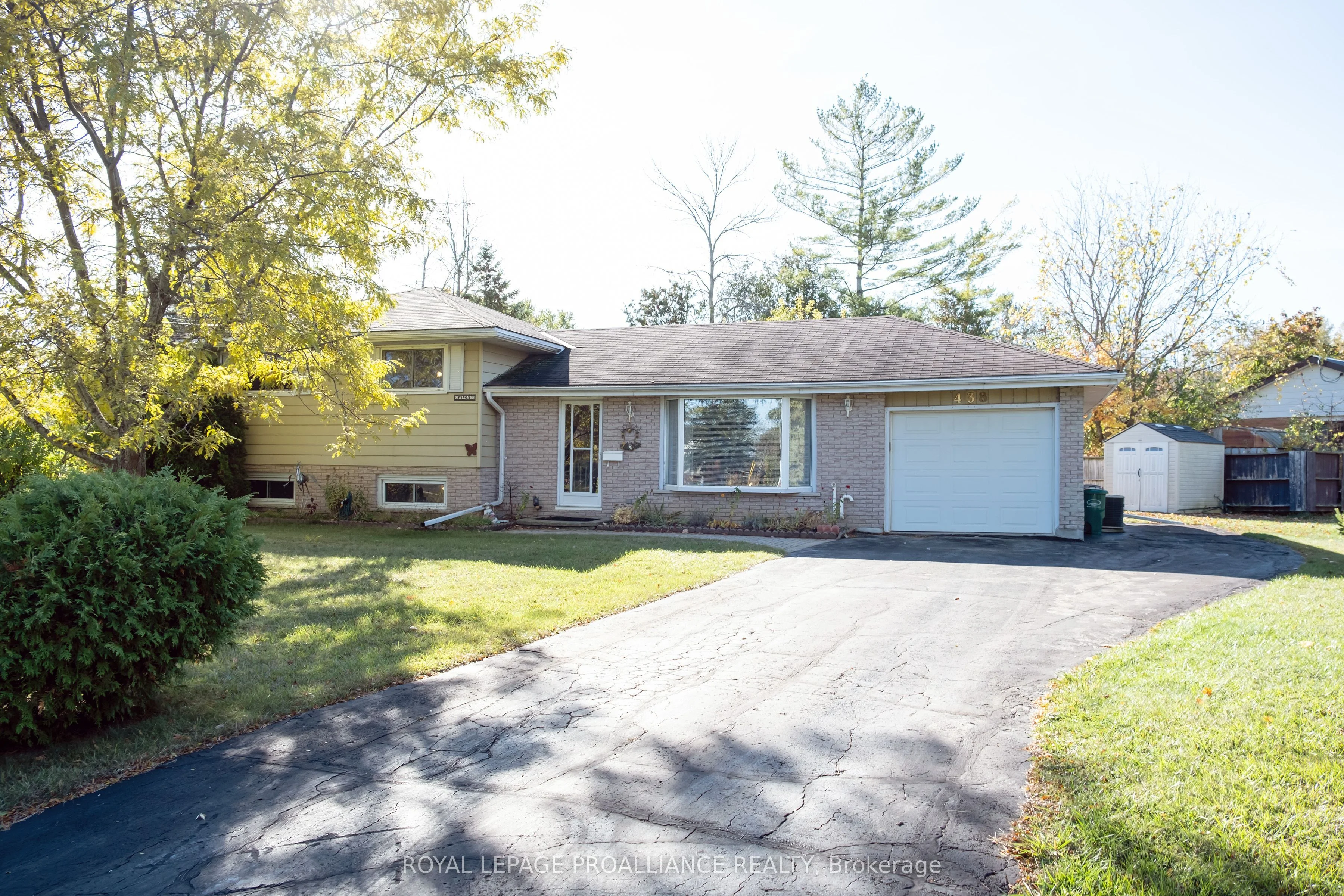 137 Burns Avenue, Quinte West, ON K8R 1G3