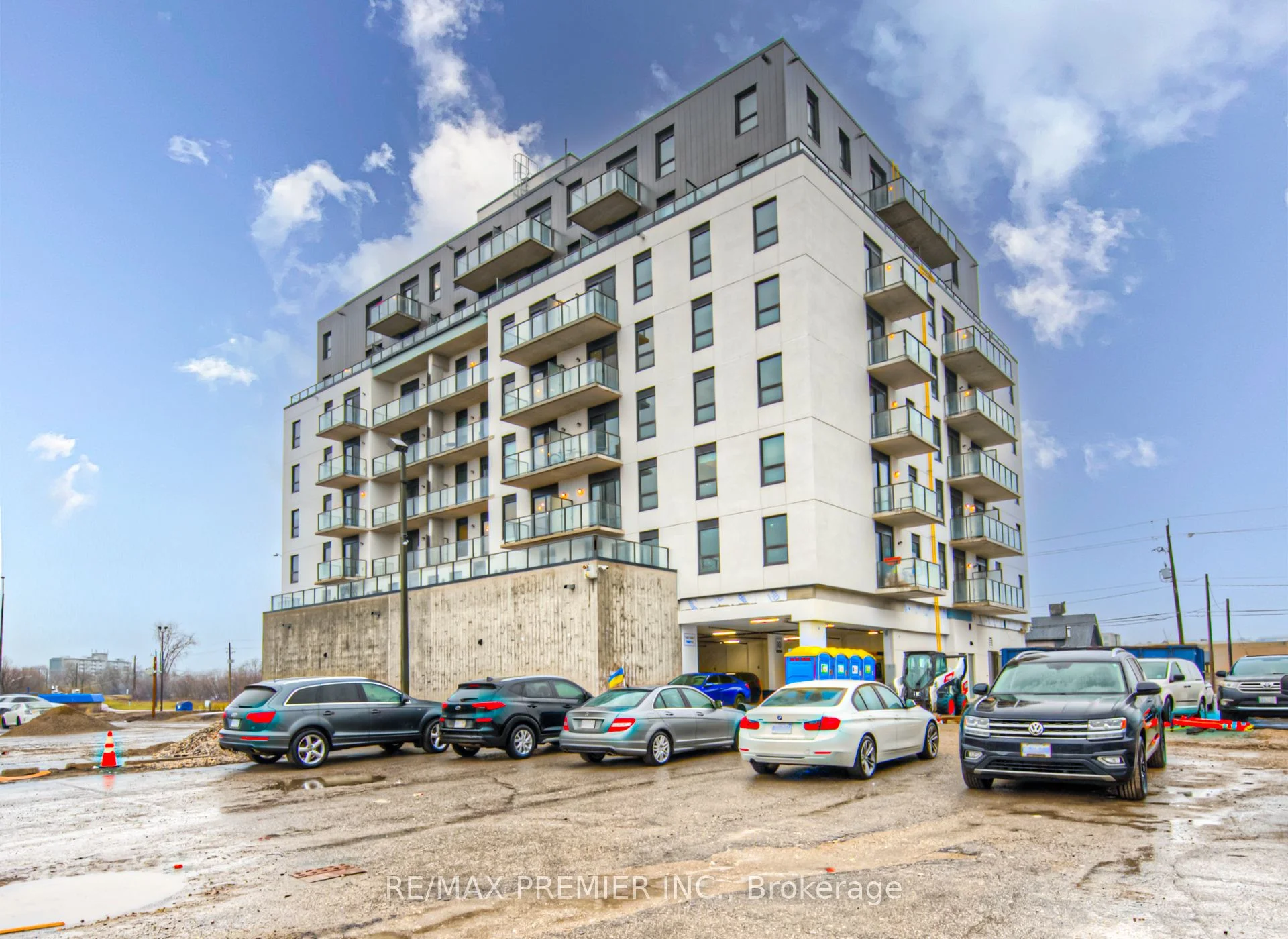 7 Erie Avenue N 210, Brantford, On N3s 2e7