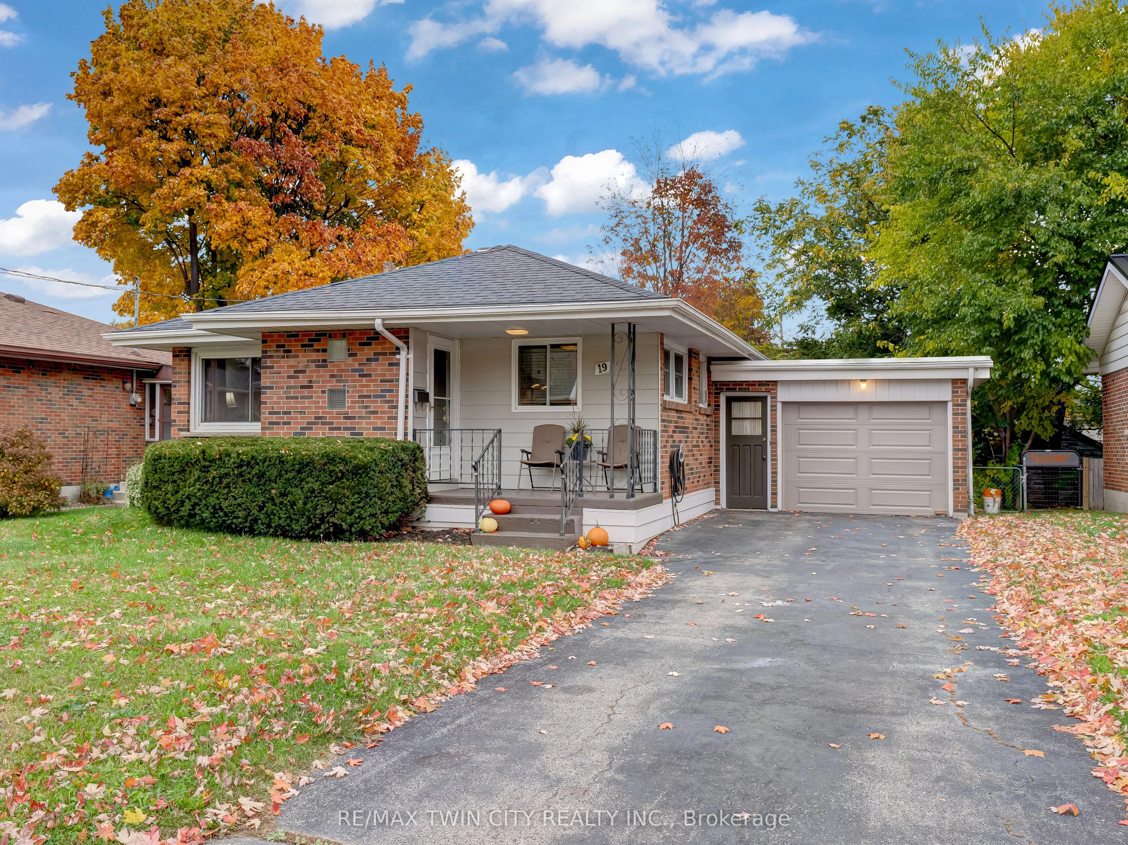 19 Richard Avenue, Norfolk, On N3y 3j1