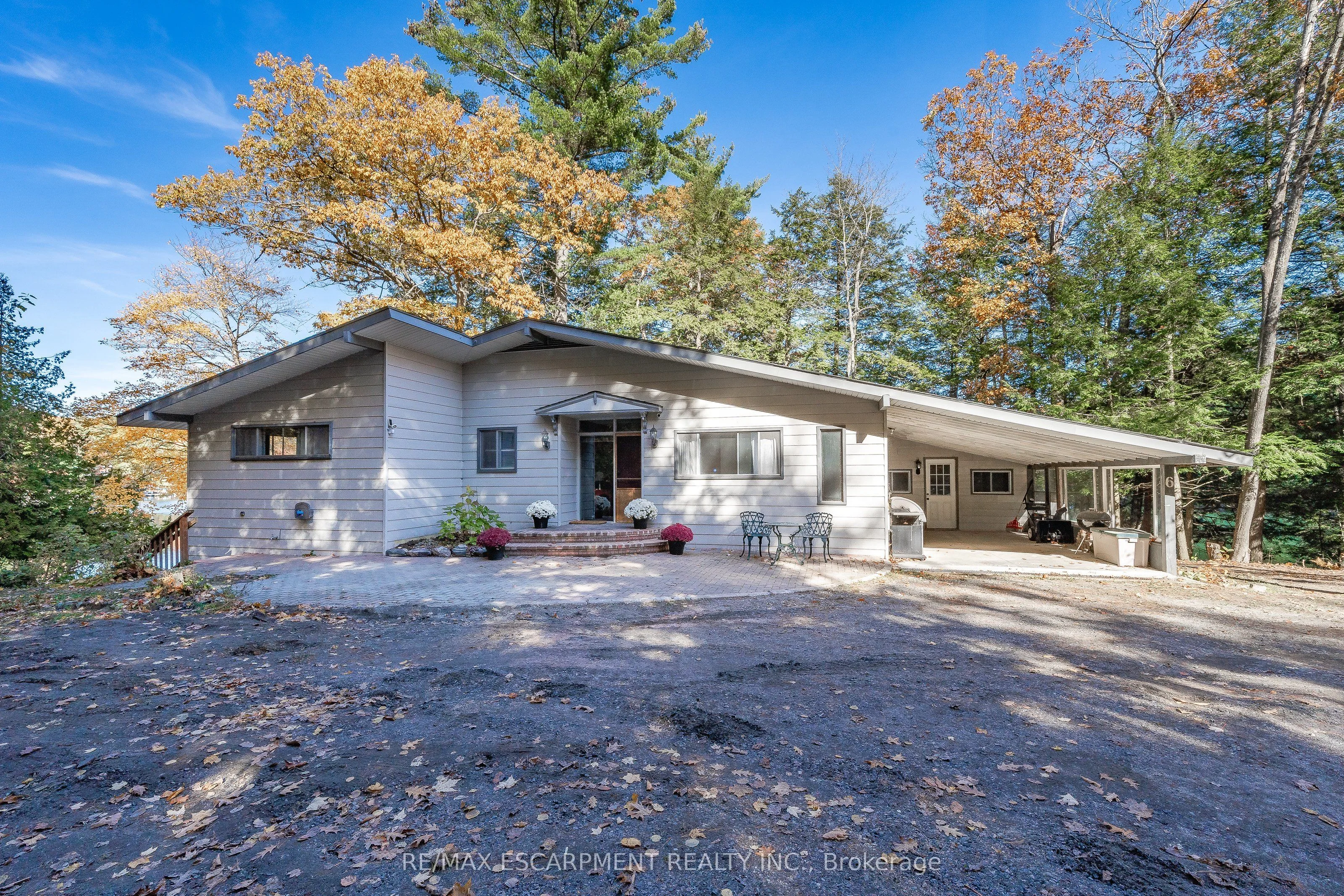6 Darling Drive, Muskoka Lakes, On P0b 1j0