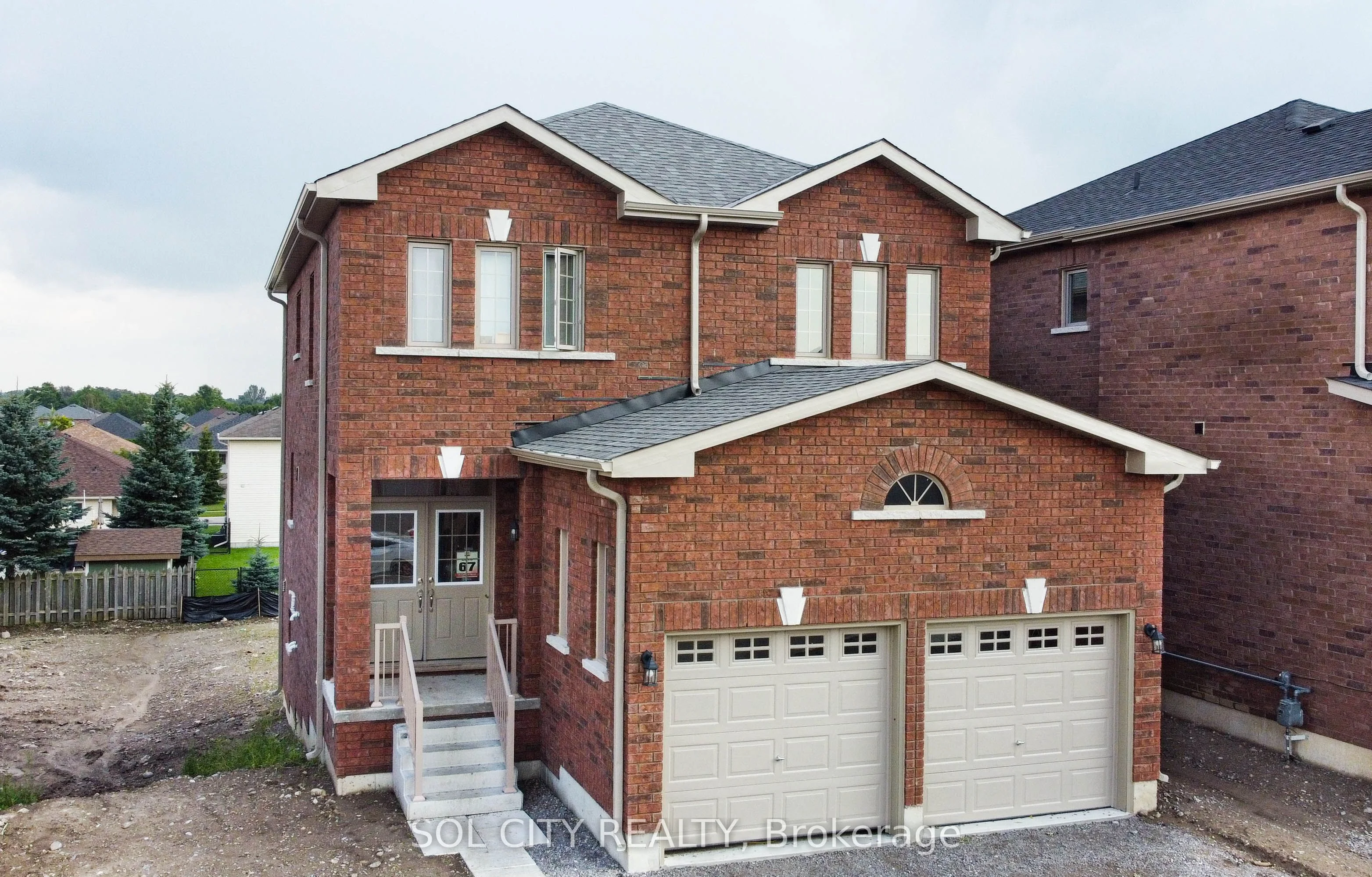 14 Carew Boulevard, Kawartha Lakes, On K9v 0j3