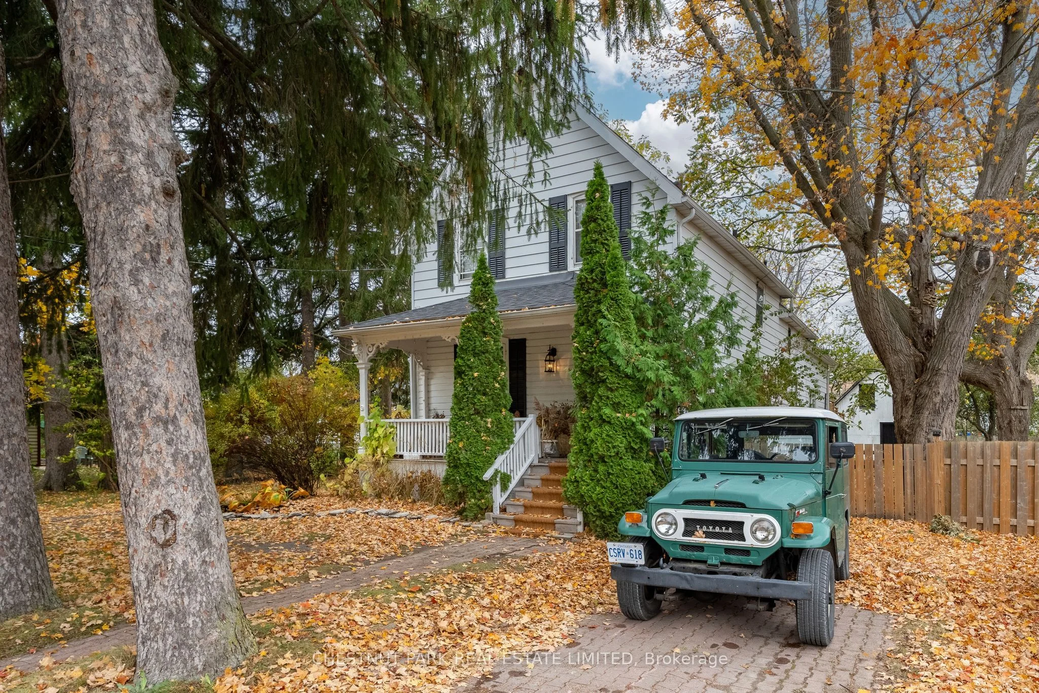 3 Gladstone Avenue, Prince Edward County, On K0k 2t0
