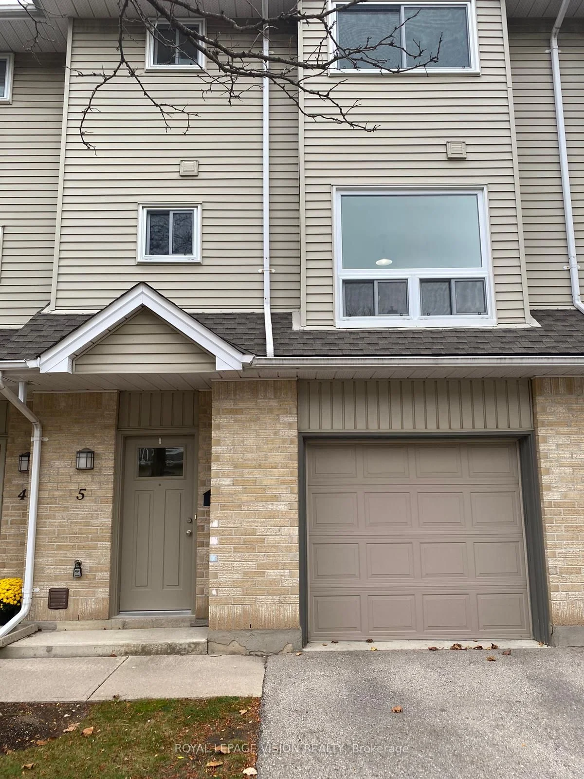 1990 WAVELL Street 5, London East, ON N5V 4N5