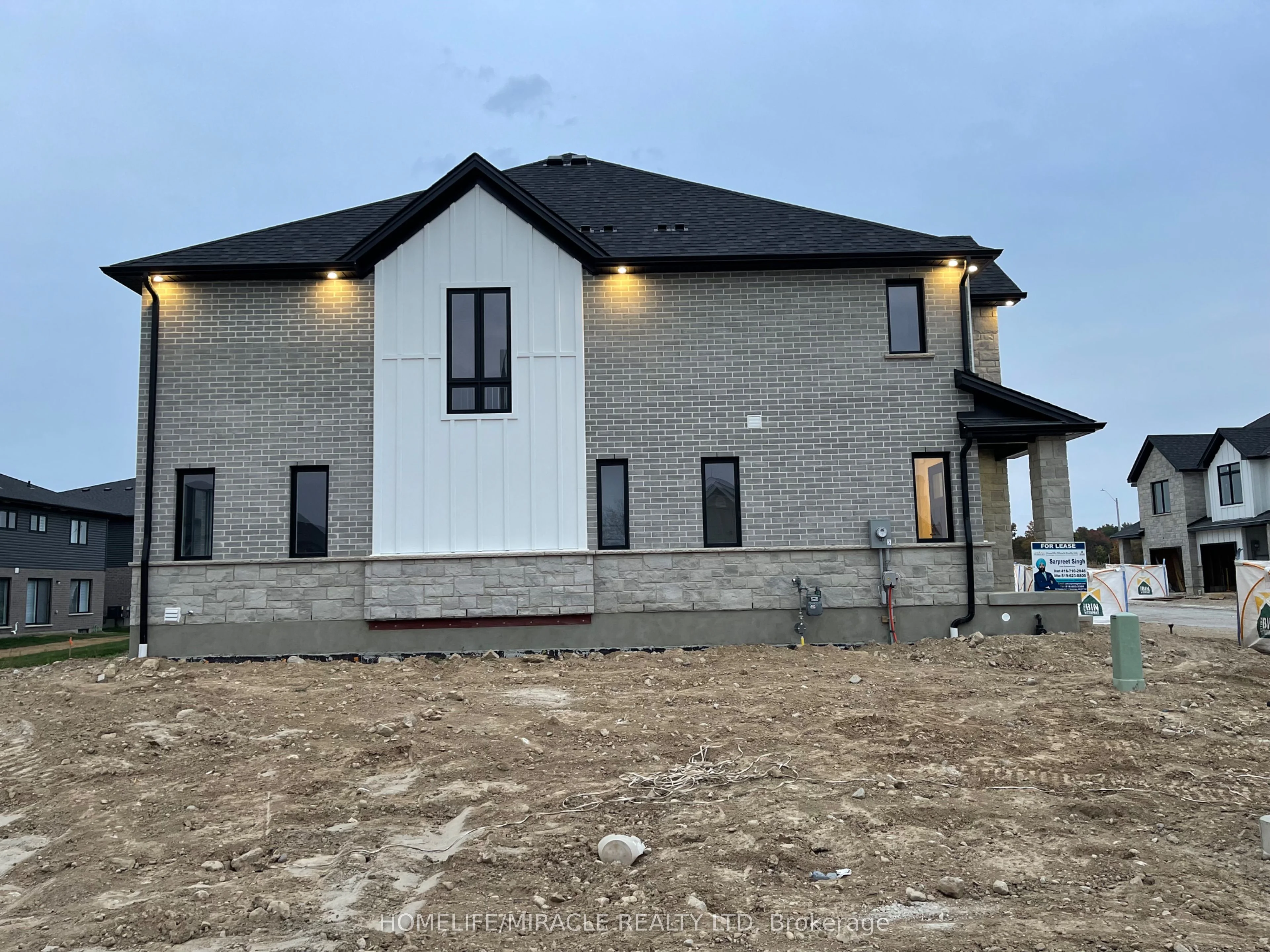 40 Bastien Street 1, Cambridge, ON N1T 0E8