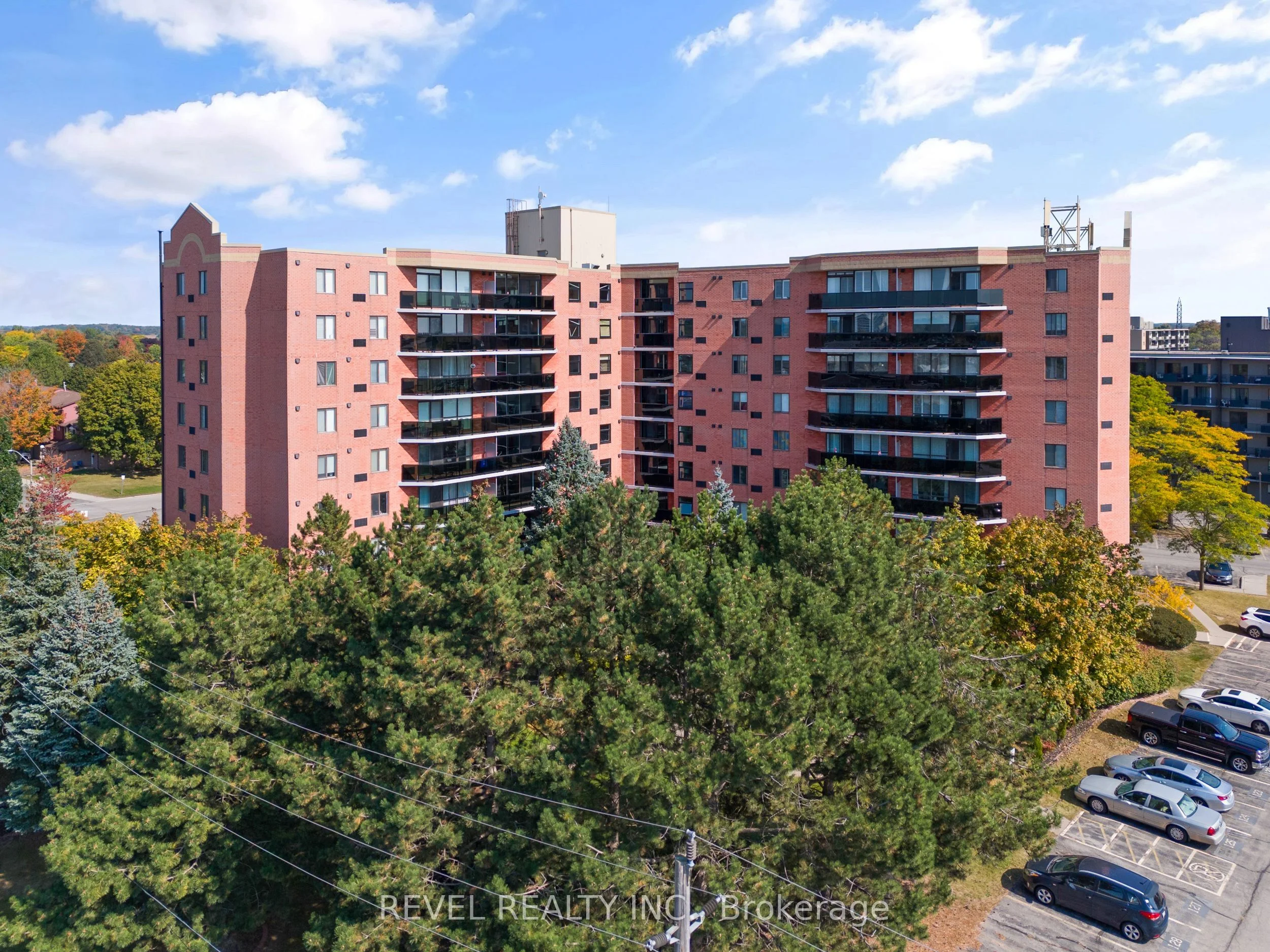 9 BONHEUR Court 912, Brantford, ON N3P 1Z5