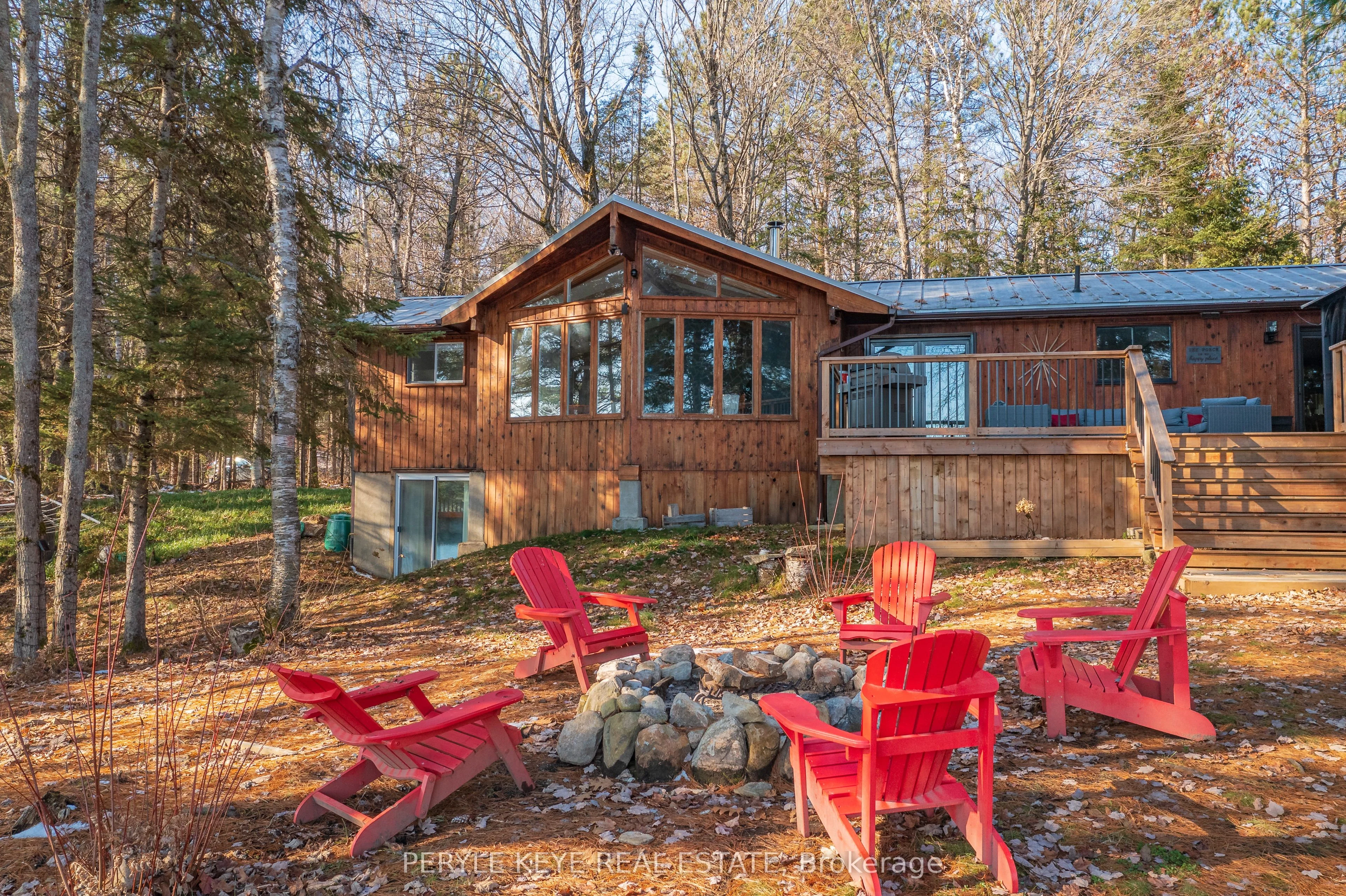 1077 N Tooke Lake Road, Lake of Bays, ON P0B 1A0