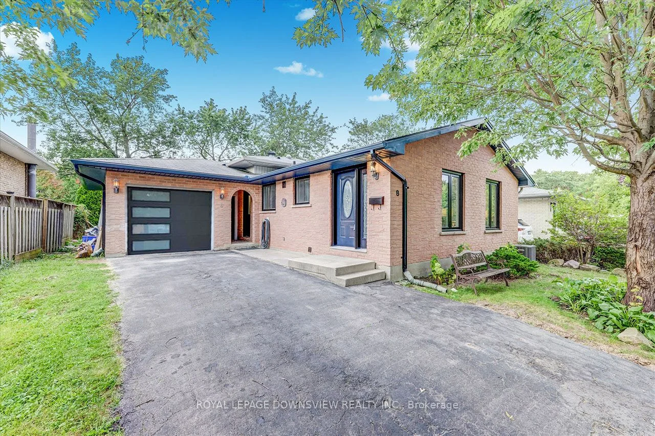 8 Ponderosa Crescent, London South, On N6e 2l6