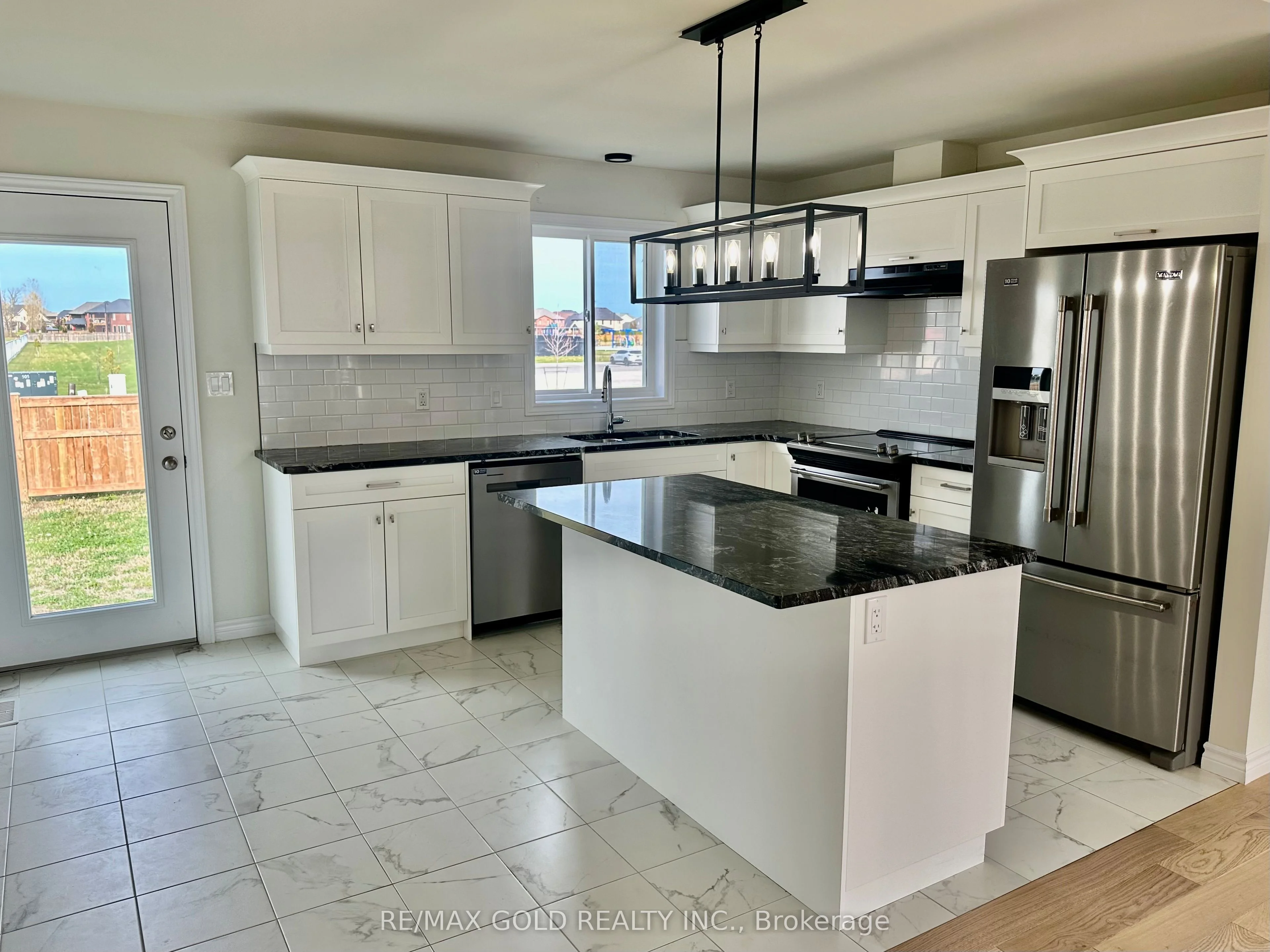 1137 Aspen Ridge Crescent, Lakeshore, ON N0R 1A0
