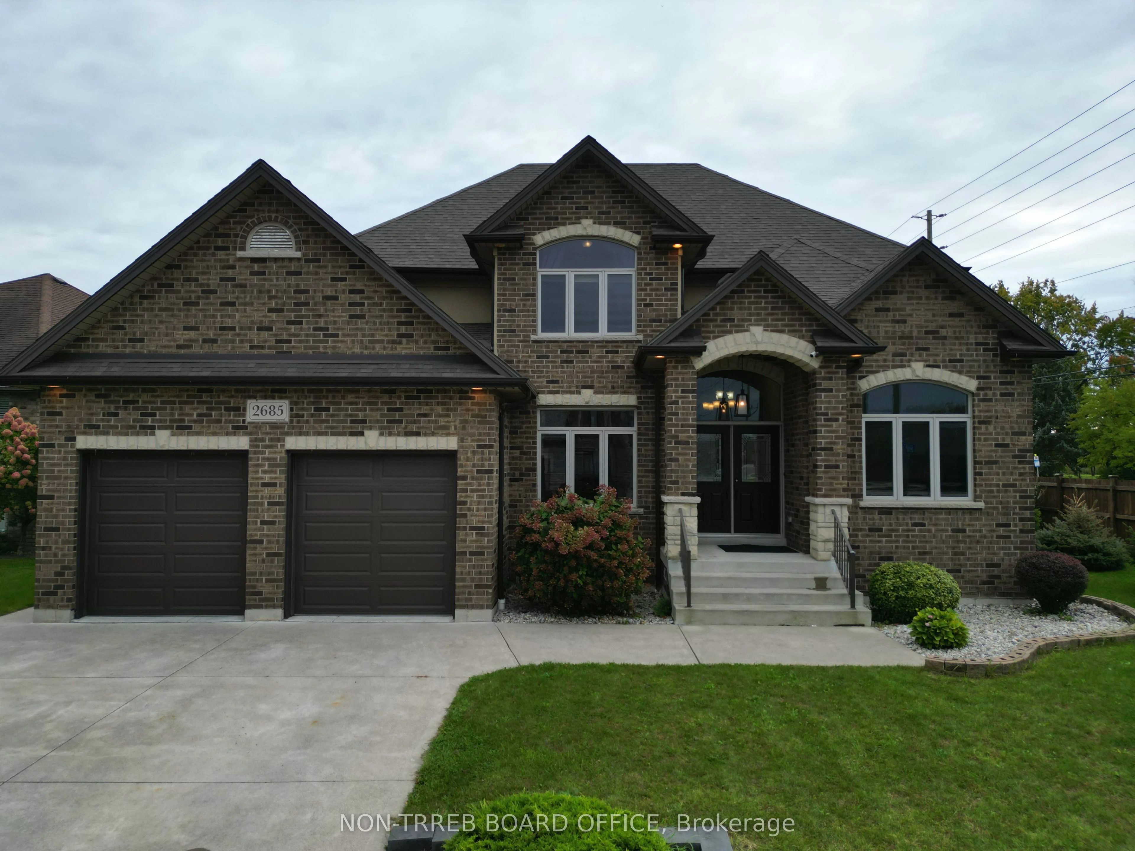 2685 Kevin Street, Lasalle, On N9h 2r7