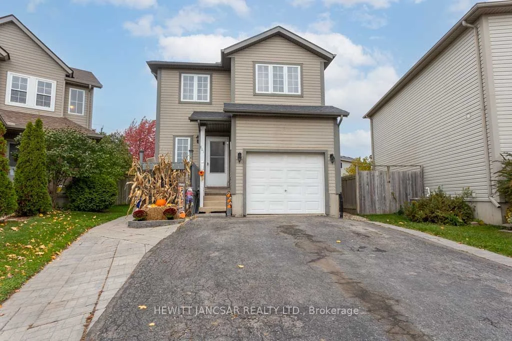 801 Hunter's Gate Crescent, Woodstock, ON N4V 1G3