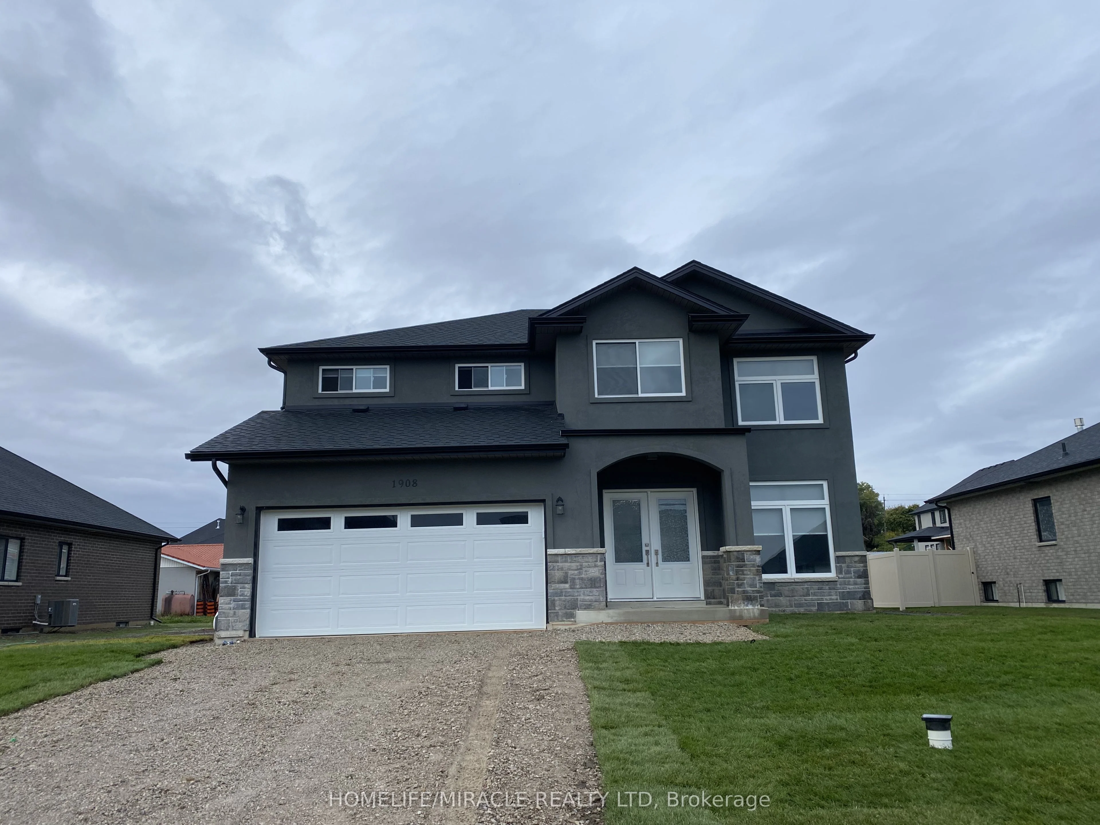 1908 Villacanal Drive, Kingsville, On N9y 0g5