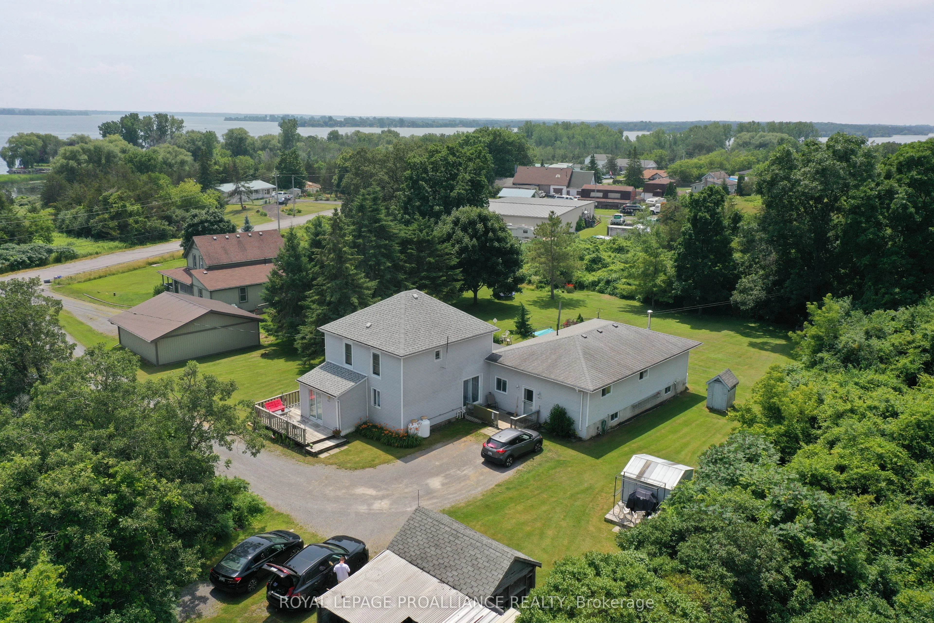 493 Point Anne Road B&C, Belleville, ON K8N 4Z4