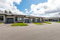 4 Blue Birch Lane, Huntsville, On P1h 0g4