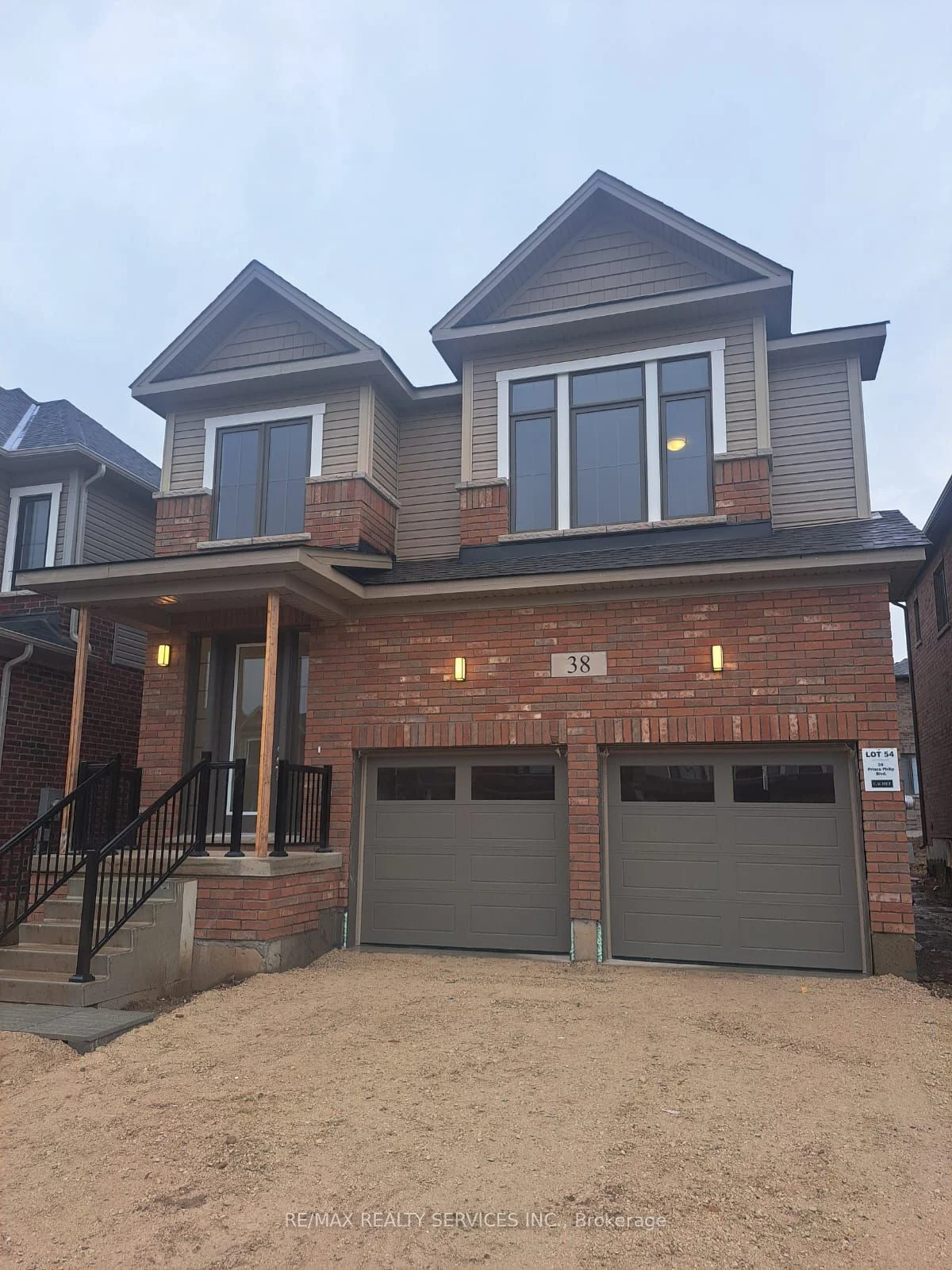 38 Prince Phillip Boulevard N, North Dumfries, ON N0B 1E0