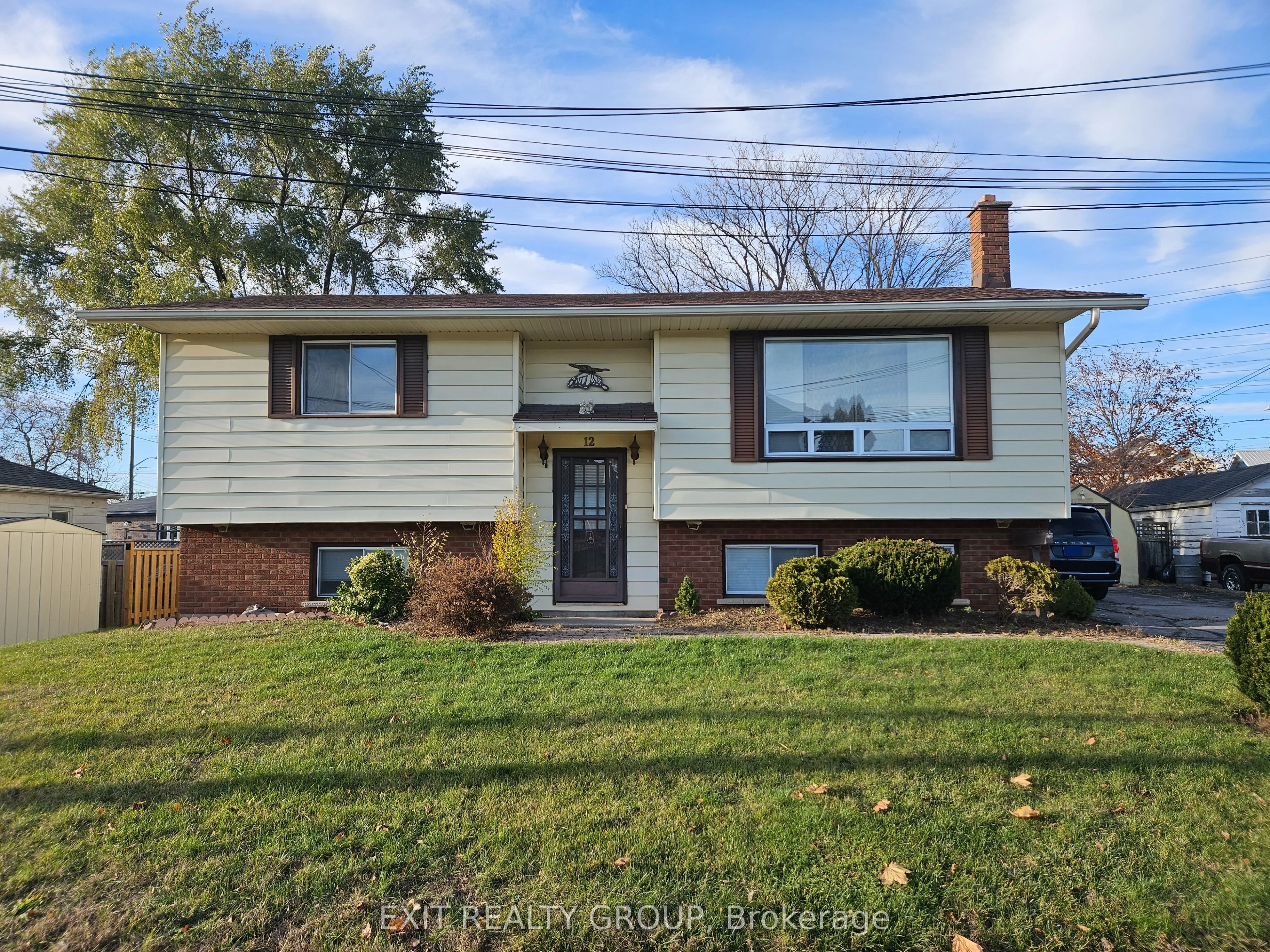 12 Clifford Street, Belleville, ON K8N 2Y1