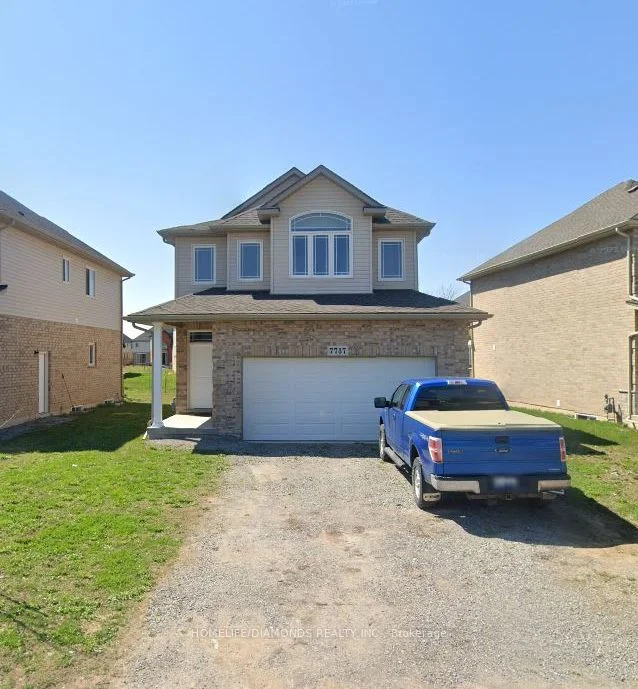 7737 HANNIWELL Street E, Niagara Falls, ON L2G 0H5