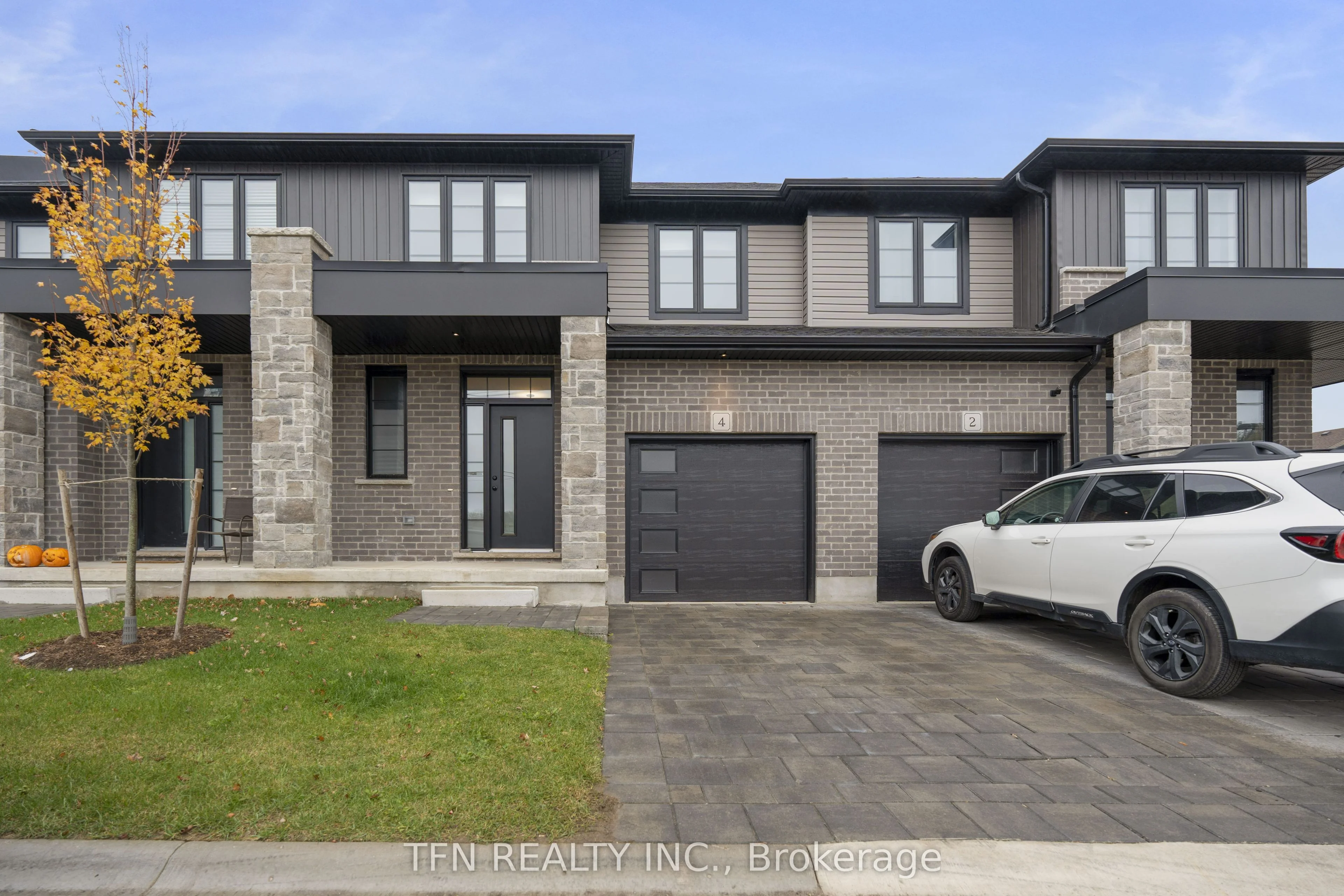 3025 Doyle Drive 4, London South, ON N5V 3Y3
