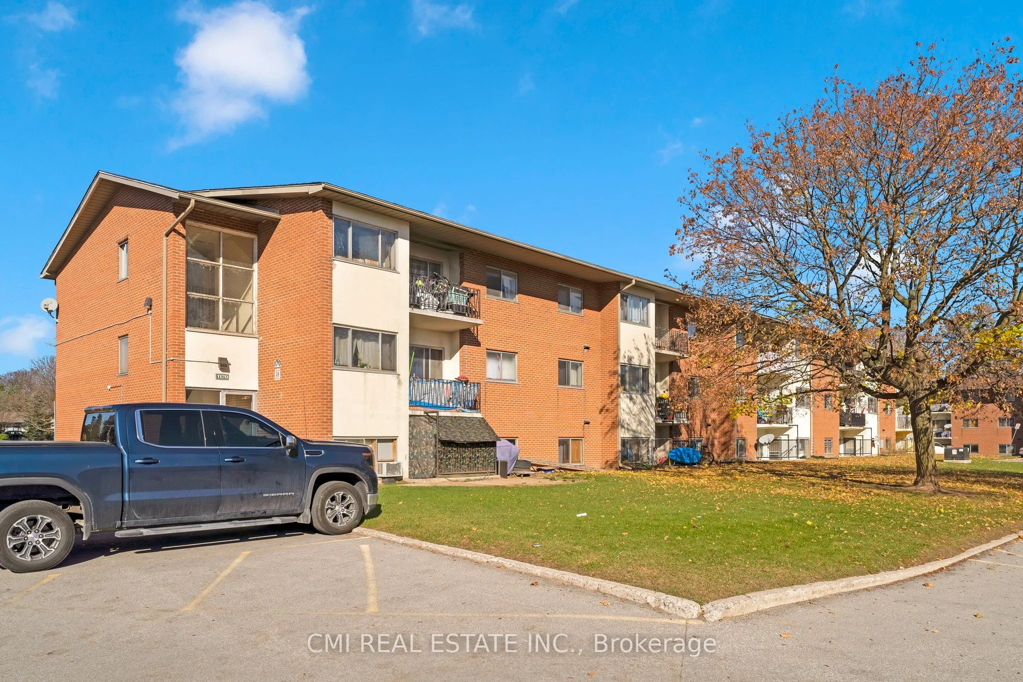 1170 Hamilton Road 105, London East, ON N5W 1A9