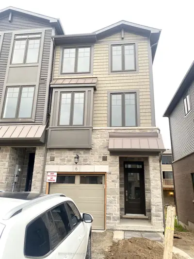 Att/Row/Townhouse in Cambridge