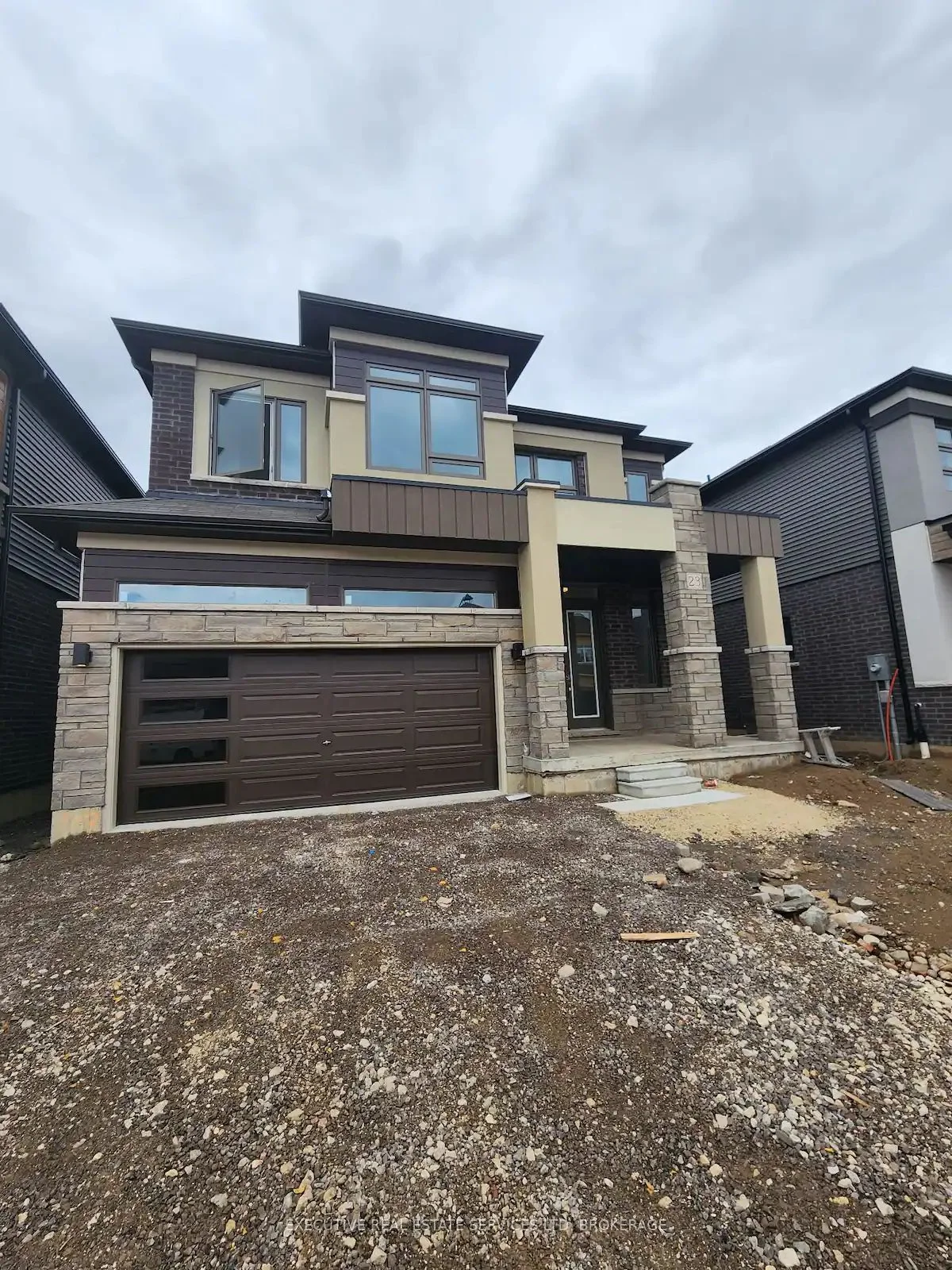 23 Ingalls Avenue, Brantford, On N3t 5l8