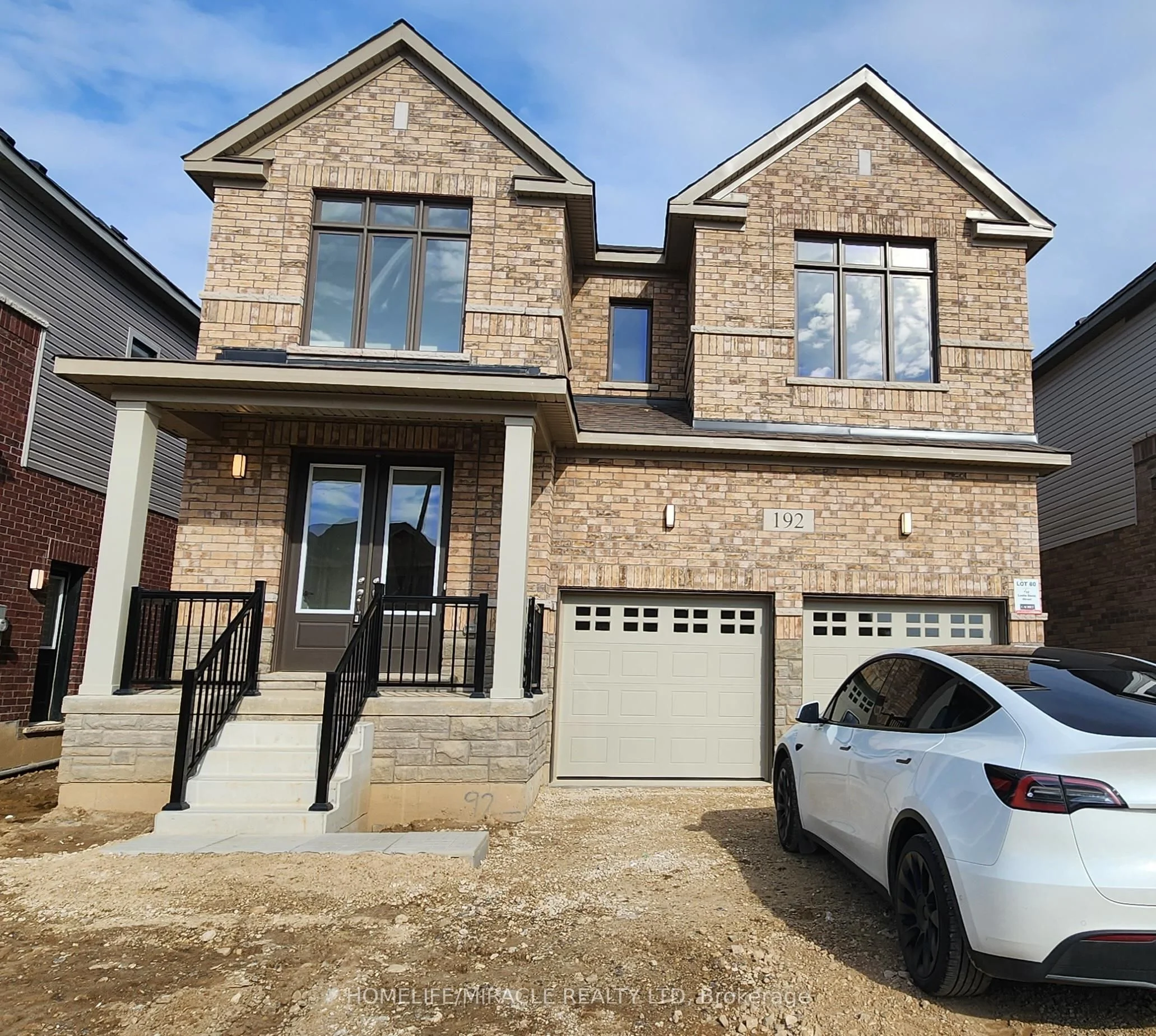 192 Leslie Davis Street, North Dumfries, ON N0B 1E0
