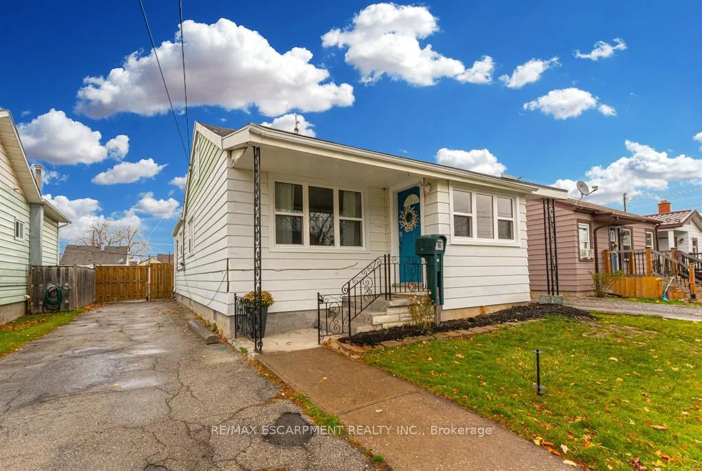 15 HOMEWOOD Avenue, St. Catharines, ON L2M 5L2
