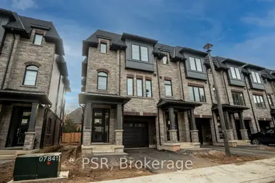 Att/Row/Townhouse in Hamilton