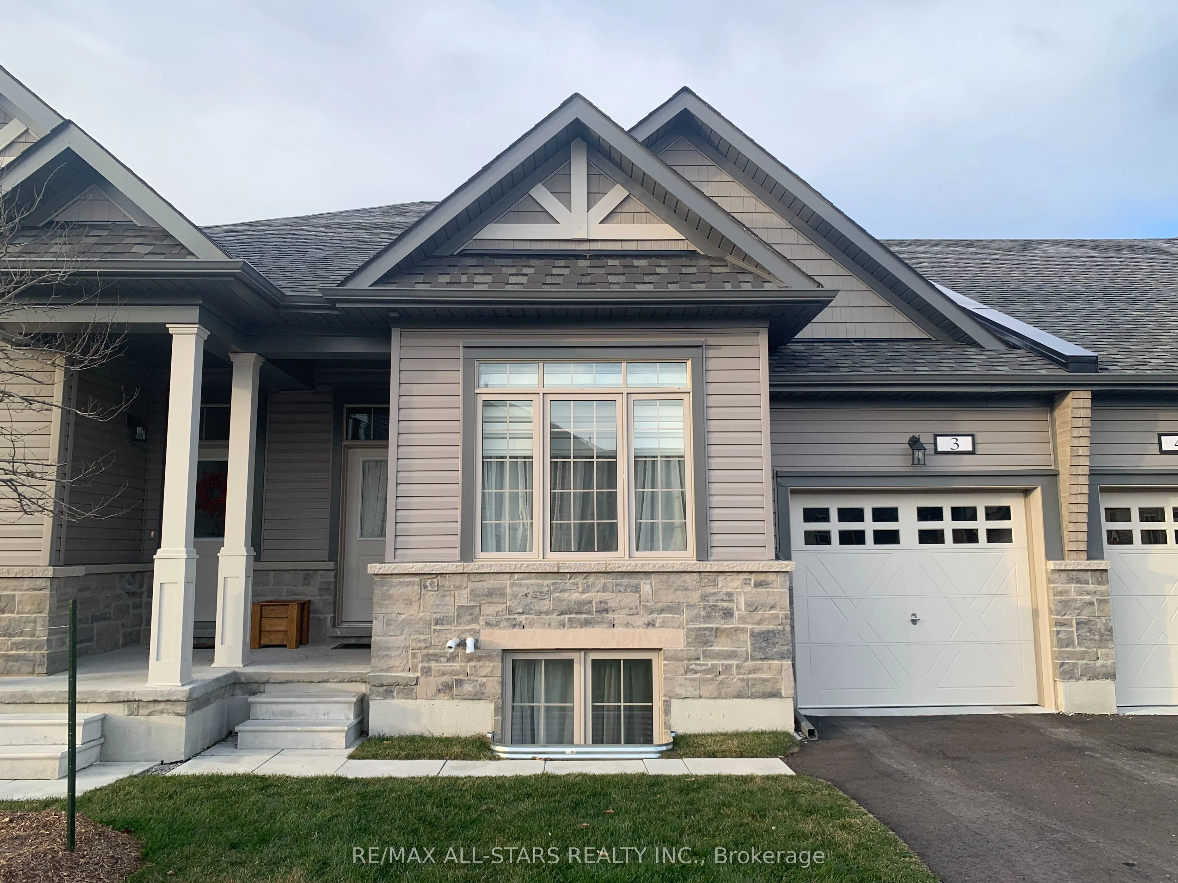 17 LAKEWOOD Crescent 3, Kawartha Lakes, ON K0M 1A0