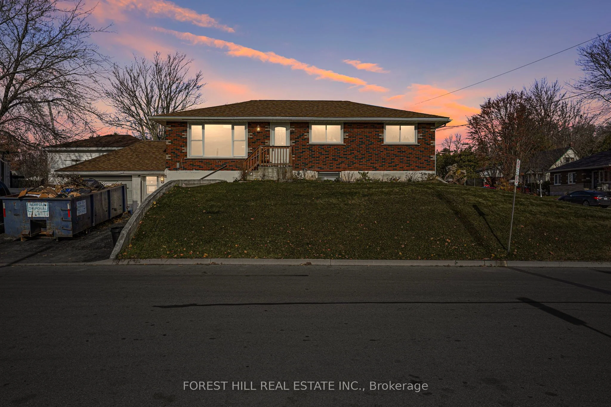 31 Oakwood Avenue Upper, Norfolk, On N3y 1h5