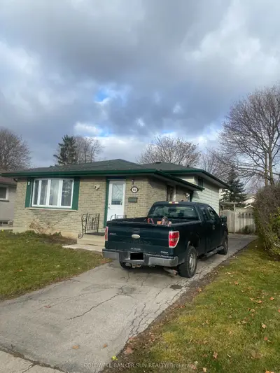 468 Ferndale Avenue N, London South, ON N6C 2Z1