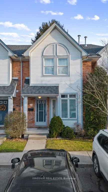 1415 Commissioners Road W 15, London South, ON N6K 1E2