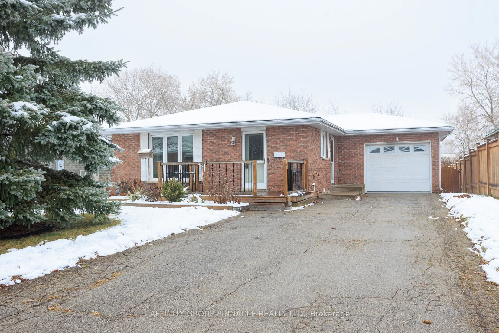 4 Madill Crescent, Kawartha Lakes, On K9v 5w7