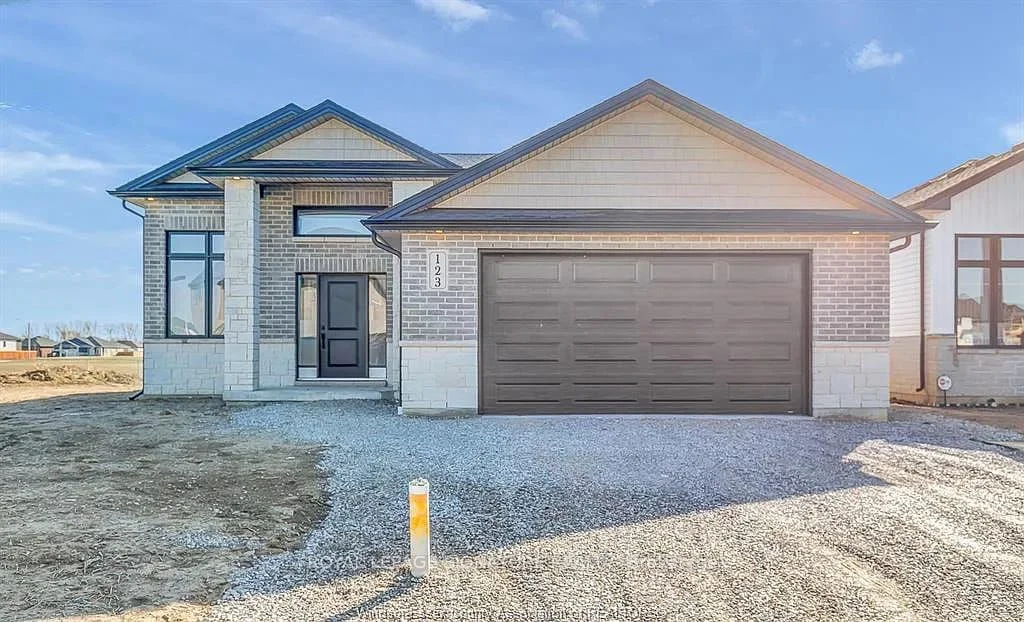 123 Kingsbridge Drive, Amherstburg, On N9v 0g8