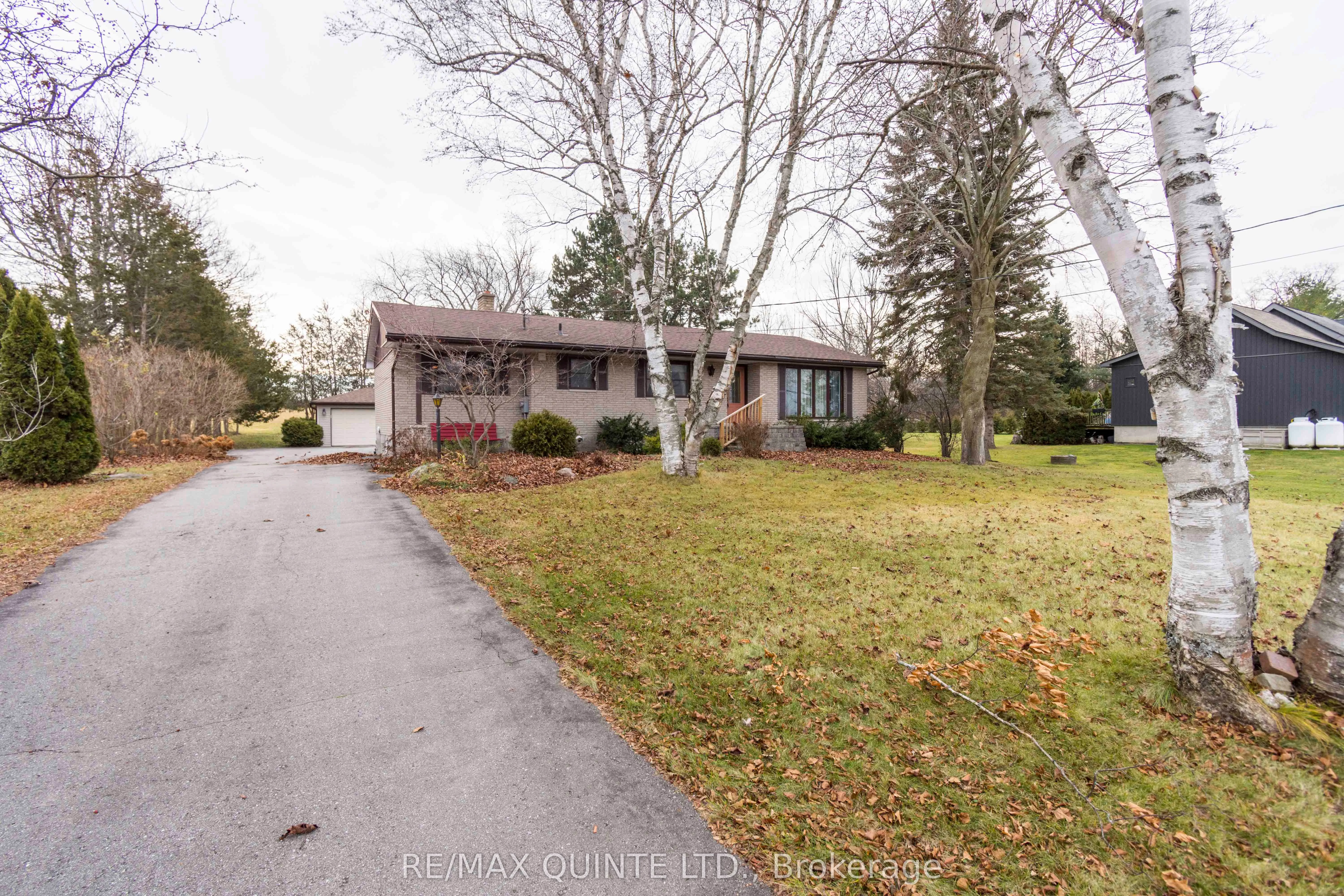 475 County Rd 3, Prince Edward County, ON, K8N 4Z1