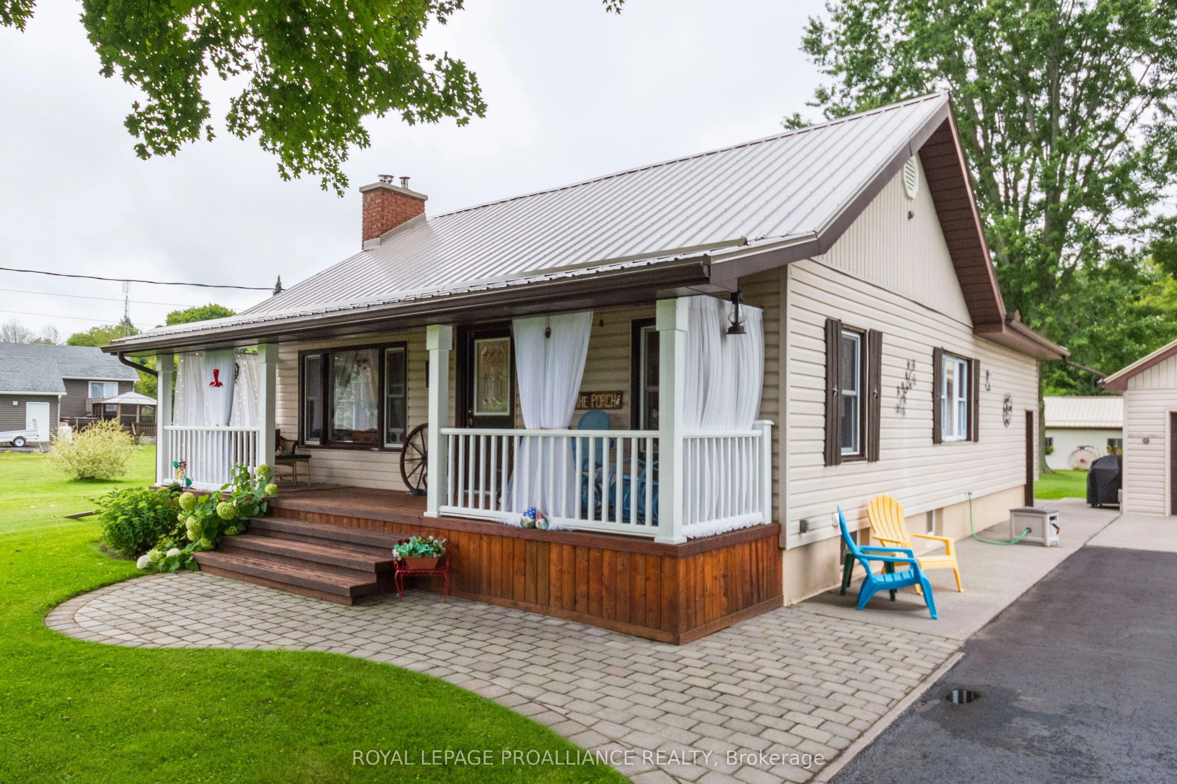 190 Gardenville Road, Prince Edward County, On K0k 1l0